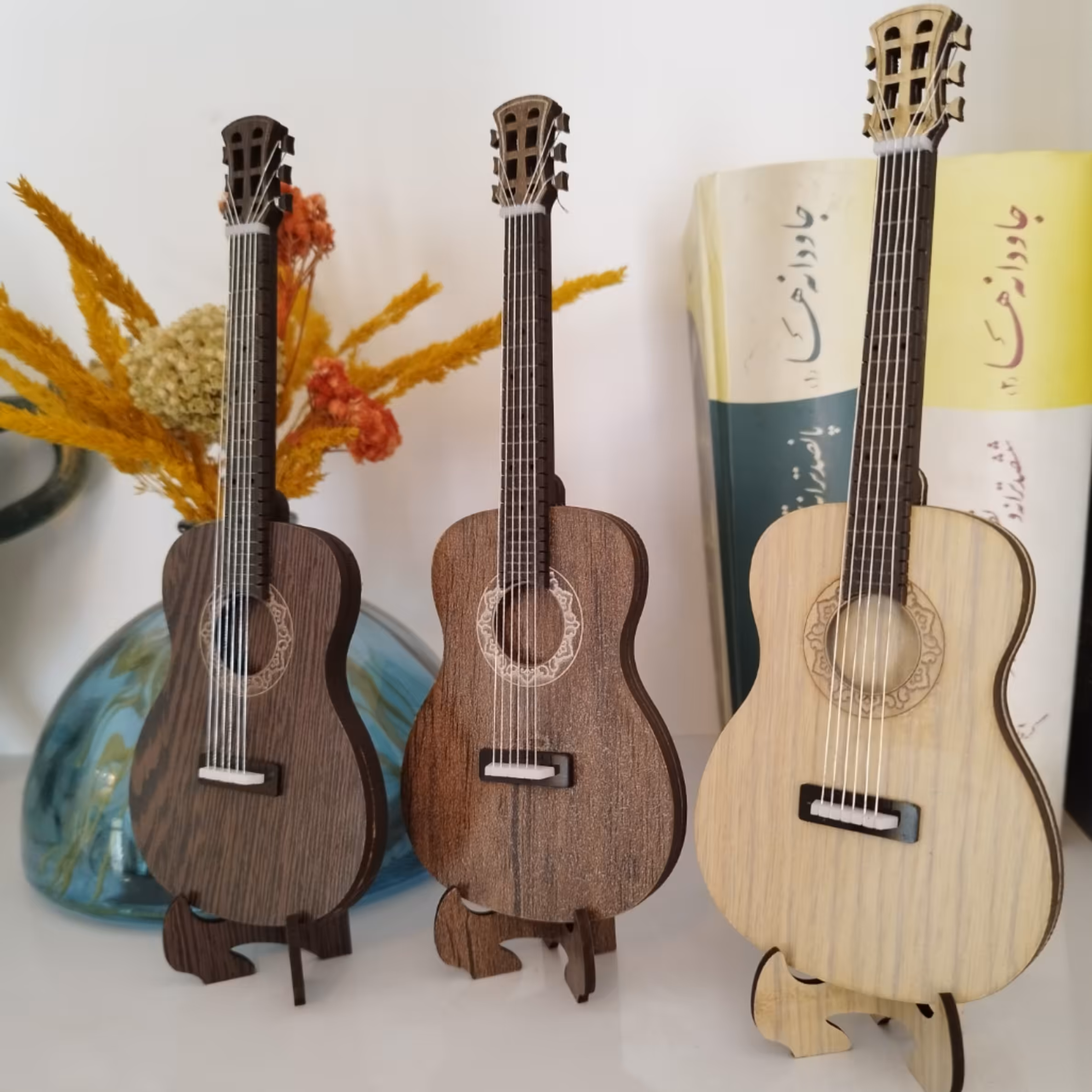 ماکت دکوری گیتار کلاسیک 