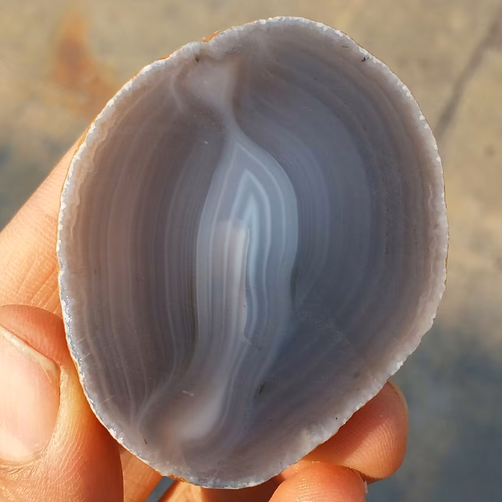 اسلایس سنگ راف عقیق سلیمانی 3بعدی منظم بسیار دیدنی شاهکار خلقت کاملا طبیعی
با قابلیت ساخت چند نگین محشر
 کد 8844