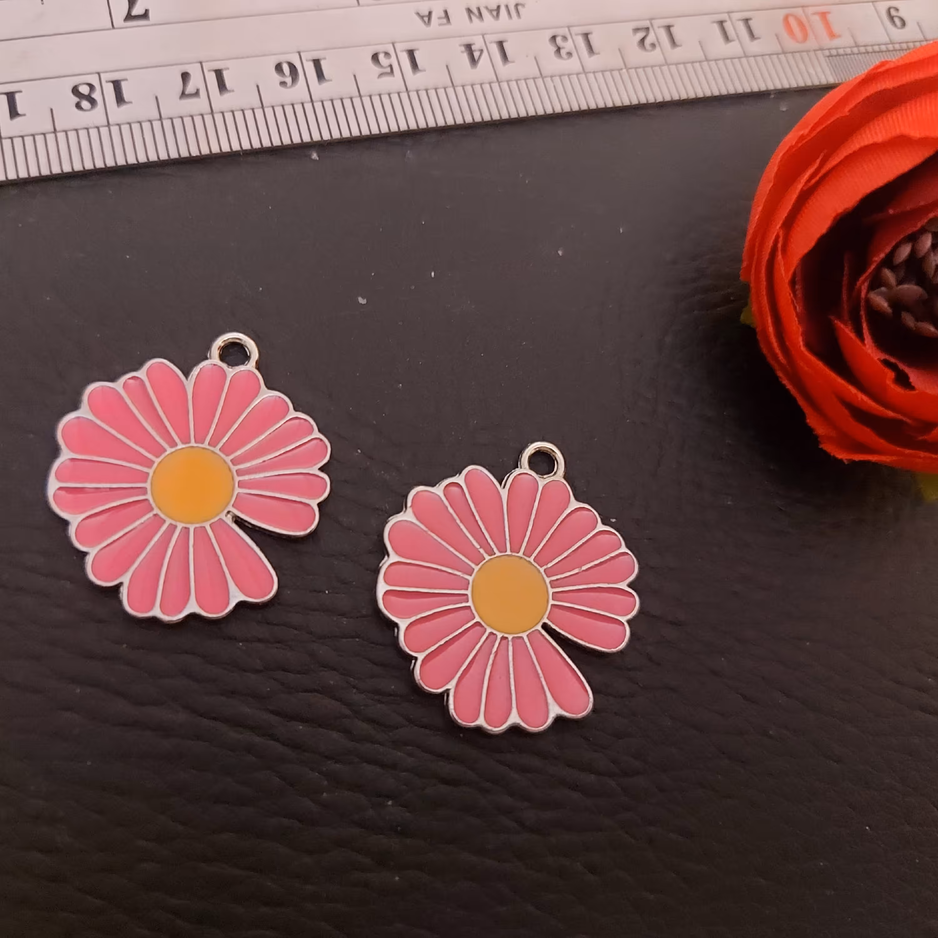 آویز بابوبه غیر استیل  صورتی 2.5 سانت تک عددی