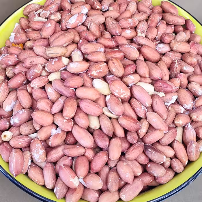 مغز بادام زمینی آستانه یک کیلویی