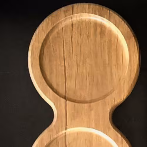 اردو خوری و تخته سرو غذا گرد سه خانه خطی رولت و تنقلات و شیرینی و ...خوری چوبی چوب روس ضد آب 

قابل استفاده در همه منازل