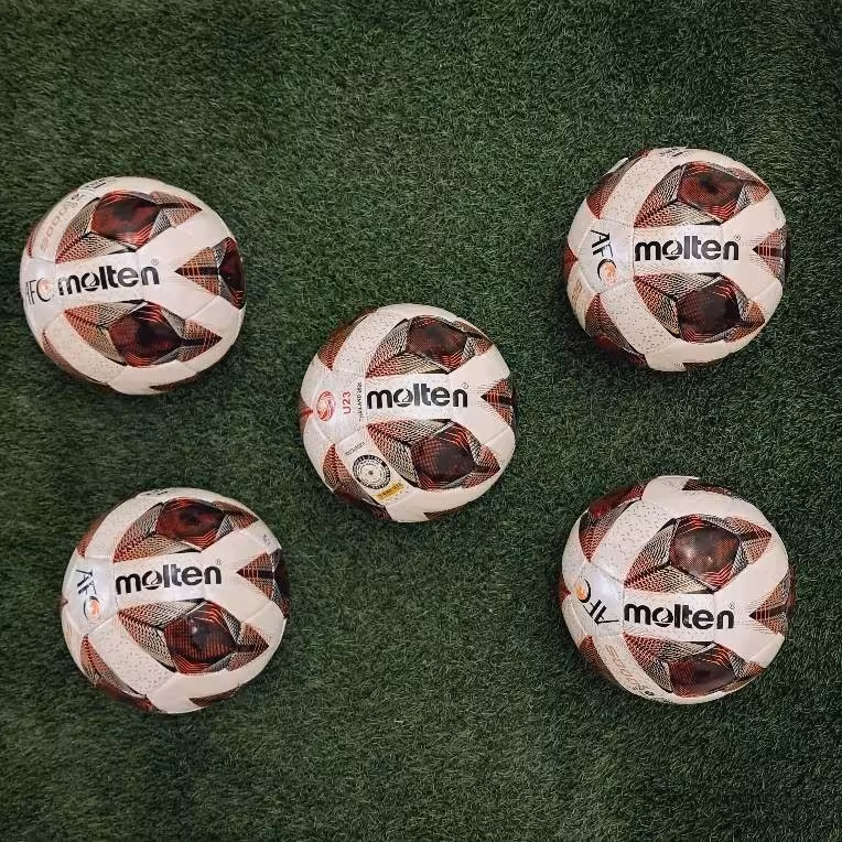 توپ فوتبال سایز5 مولتن 5000 AFC اصلی  همراه با سوزن و ارسال رایگان 