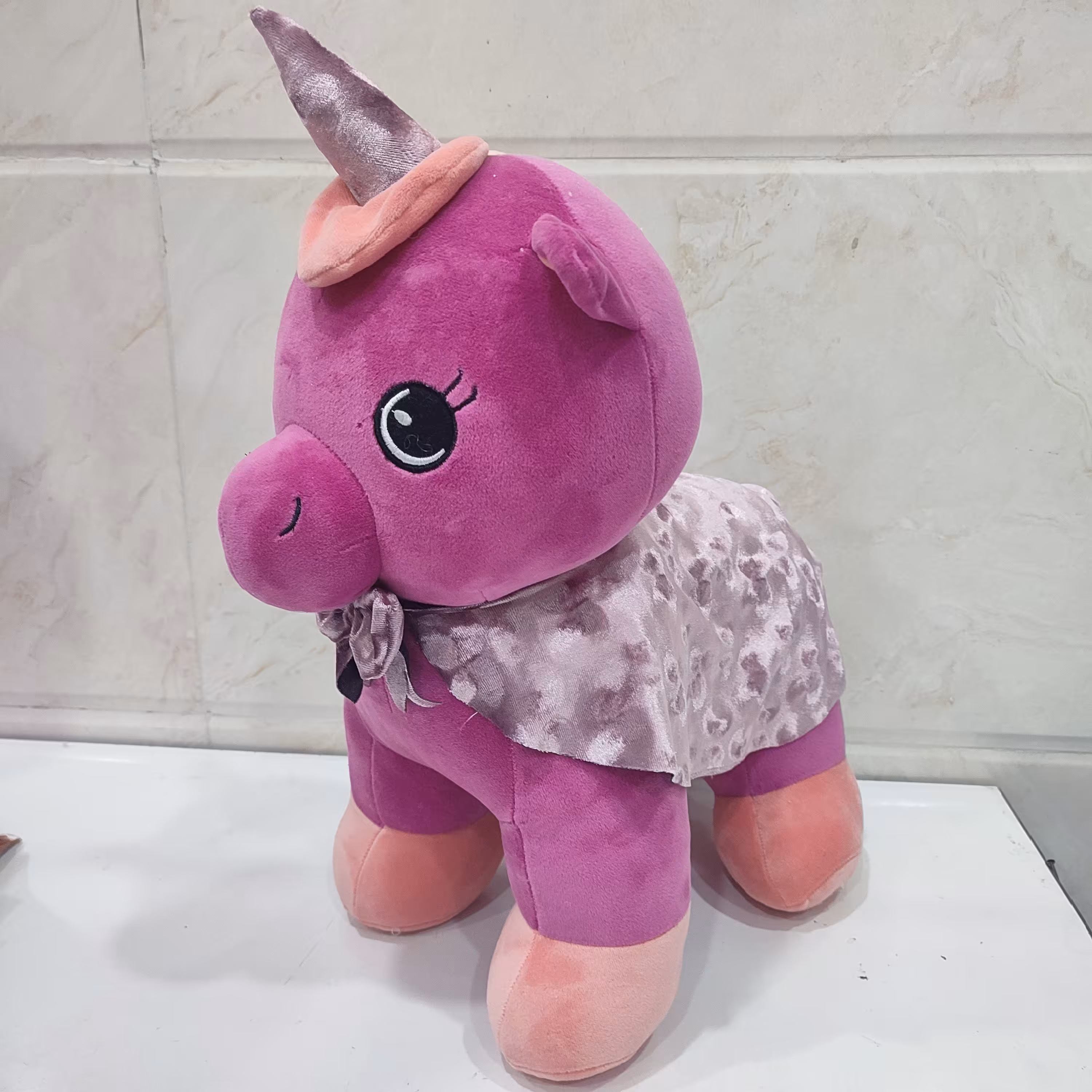 عروسک پولیشی اسب تک شاخ شنل دار