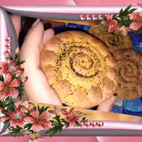 کلوچه فومن باطعمی عالی، لذت خوردن کلوچه ی فومن را با برند ما احساس کنید.