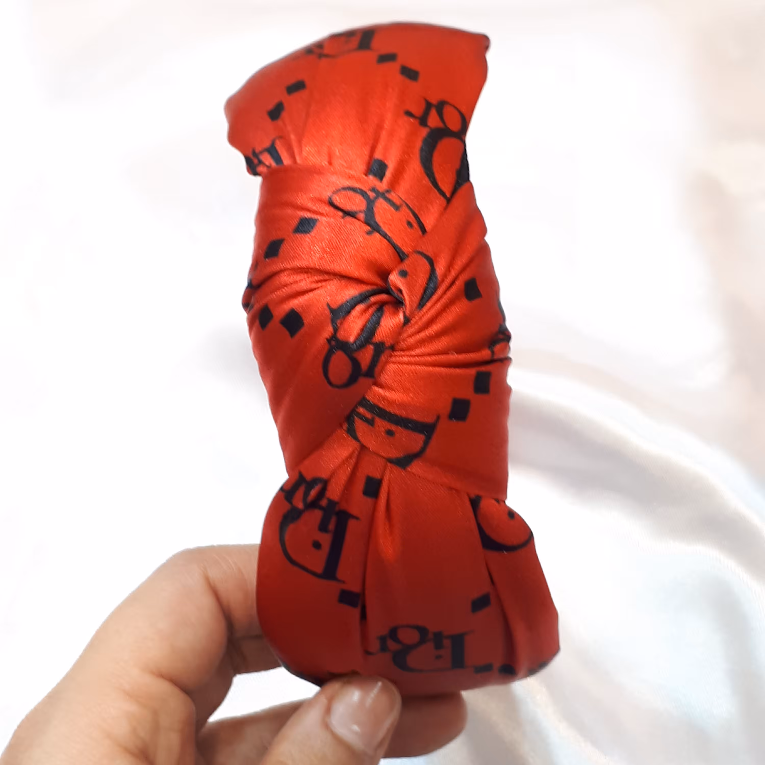 تل گره ای قرمز مشکی جنس ساتن طرح دیور