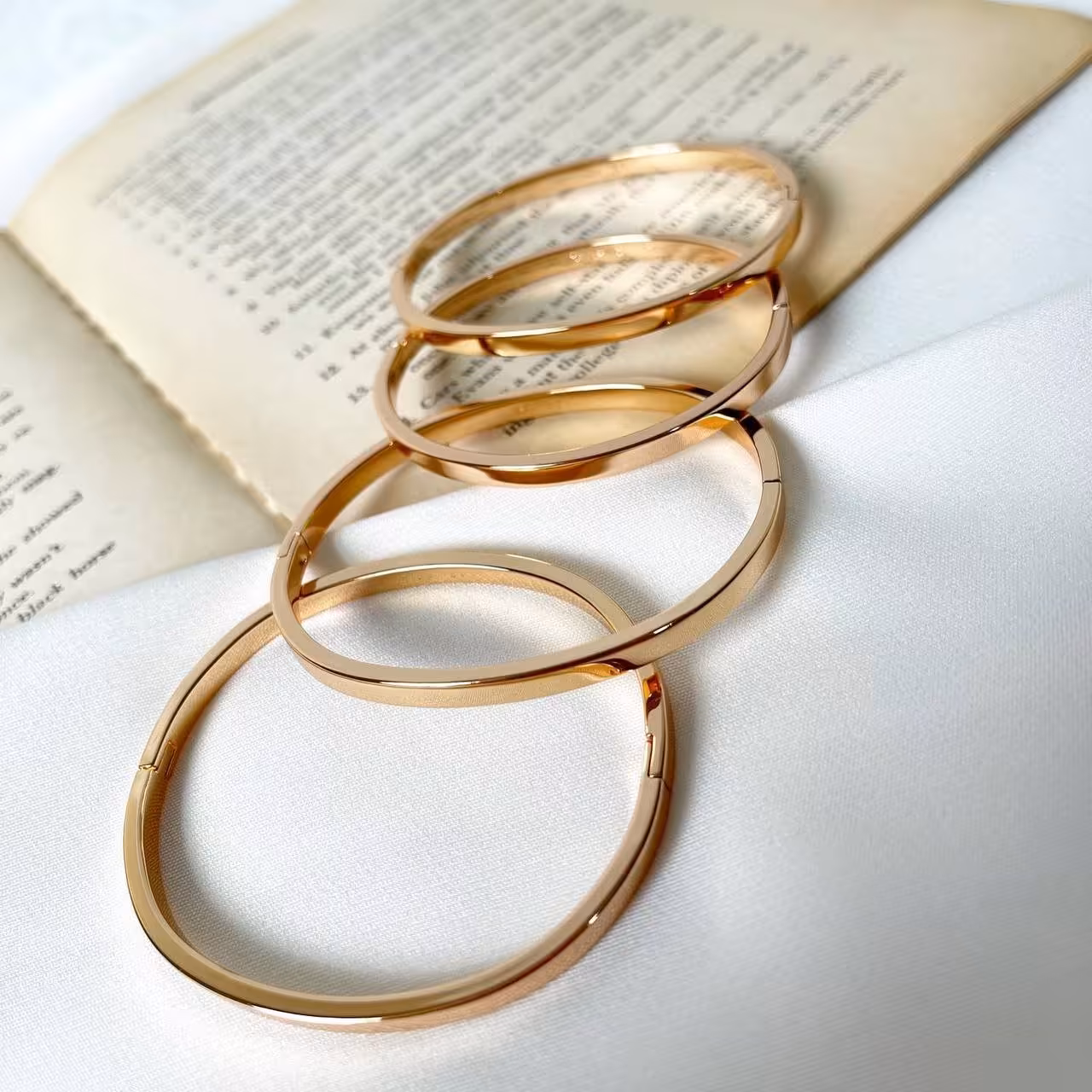 دستبند آیینه ای