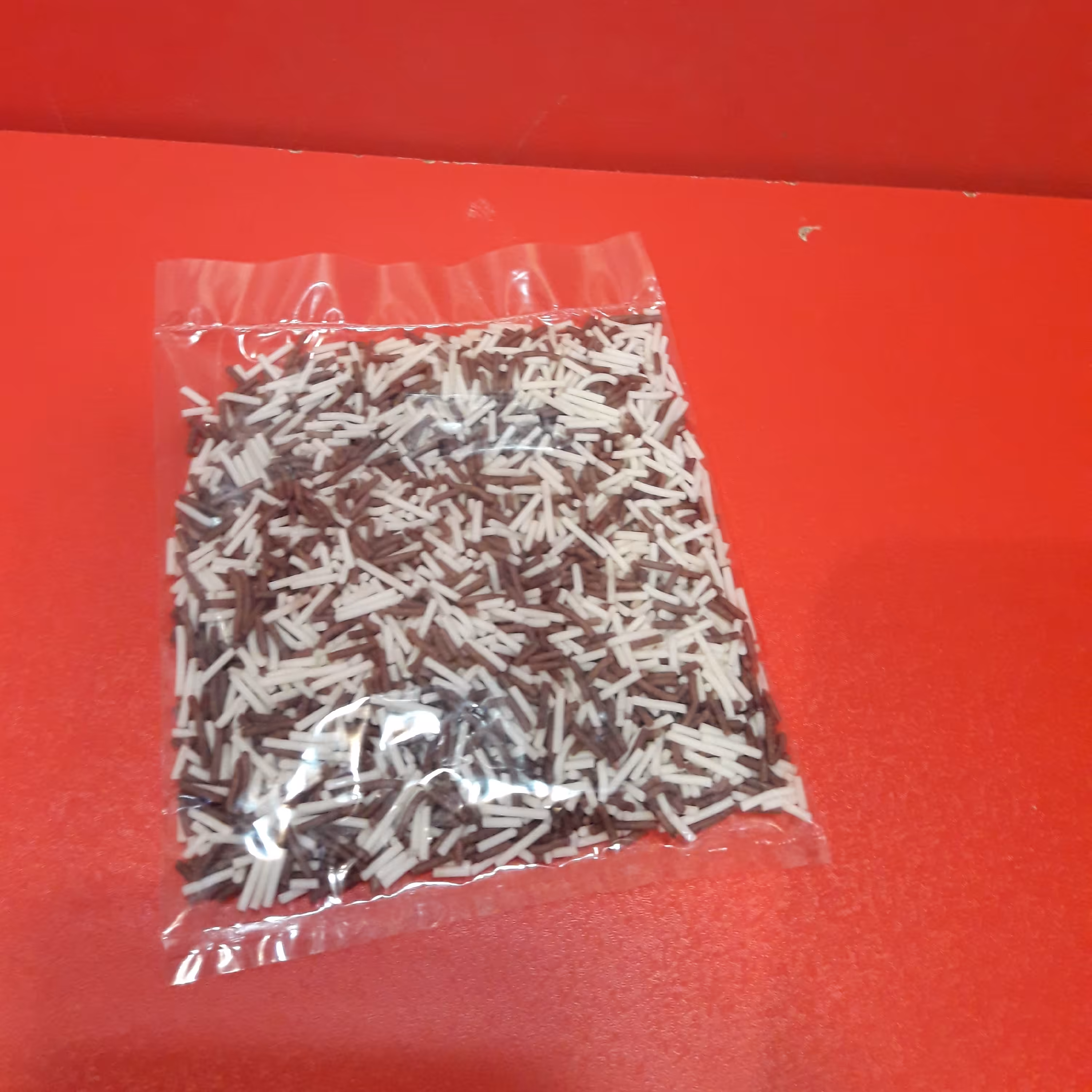 ترافل رنگی رشته ای سفیدقهوه ای 