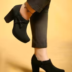 کفش پاشنه دار