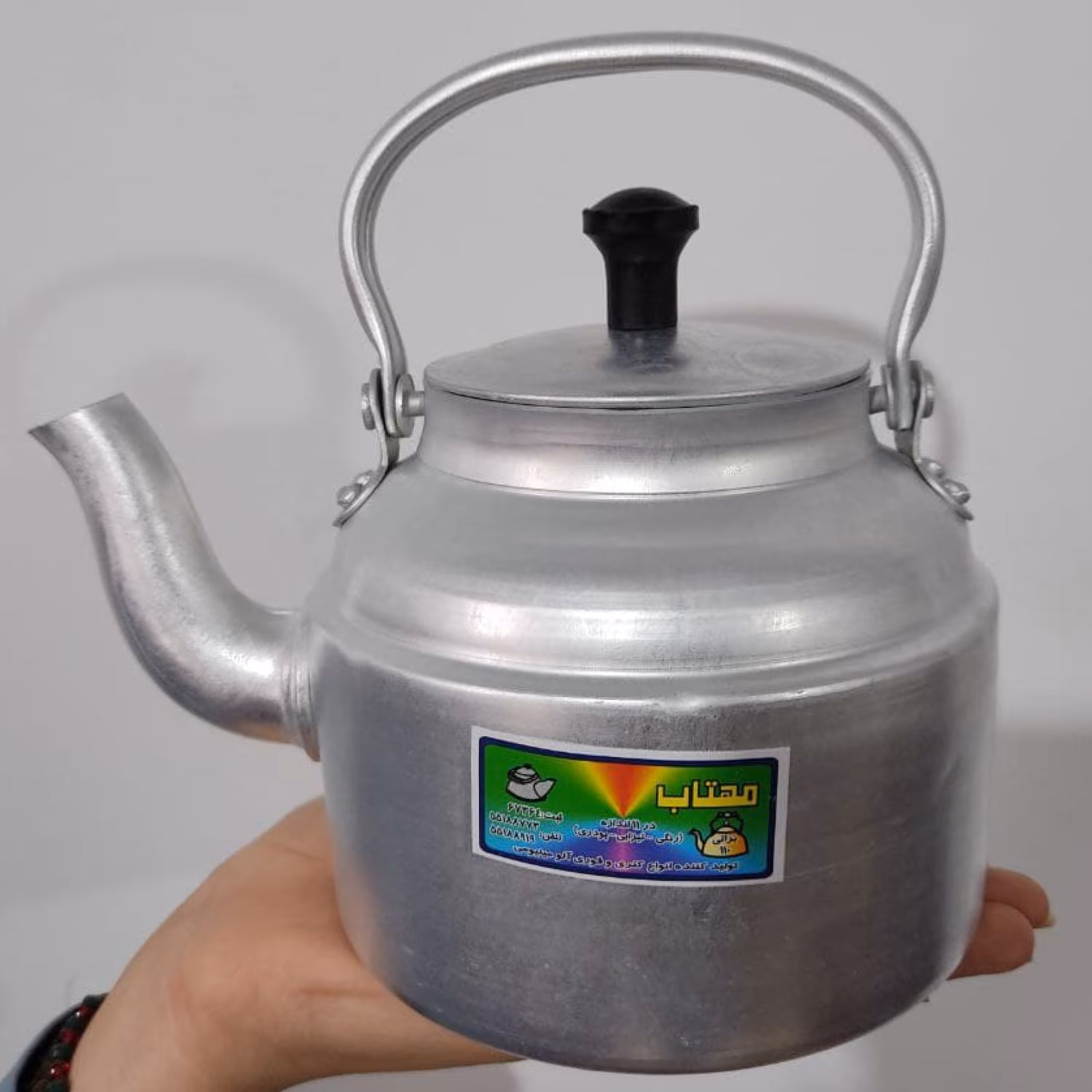 کتری سفید جنس روحی آلمینیومی حجم یک و نیم لیتر ورق ضخیم سایز 25 برند مهتاب  