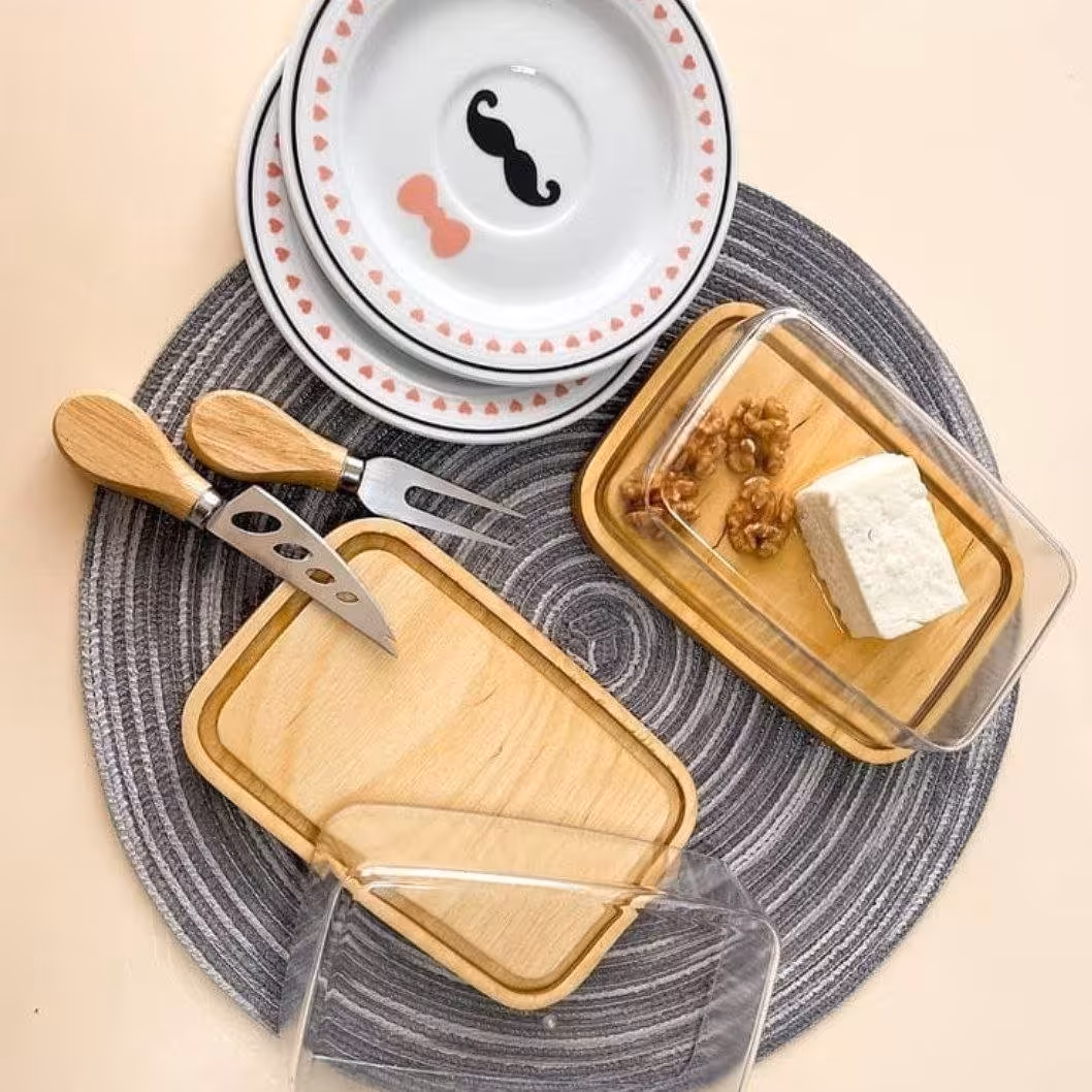 جا کره و پنیری کف چوبی