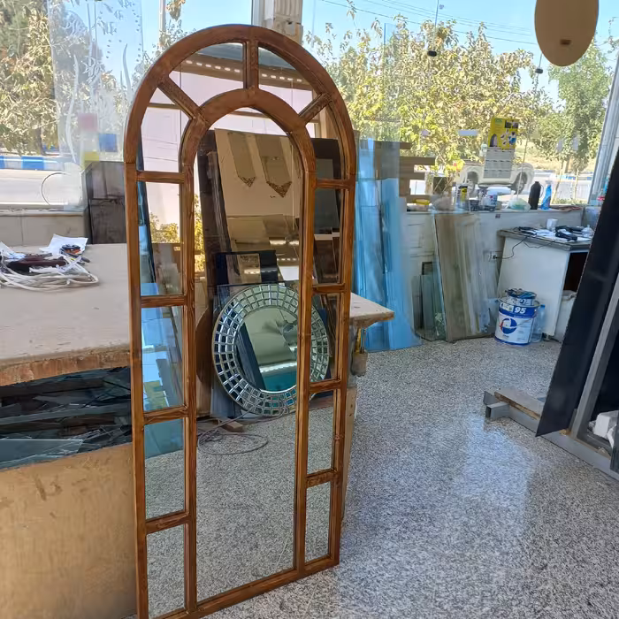 آینه دکوراتیو (پس کرایه)