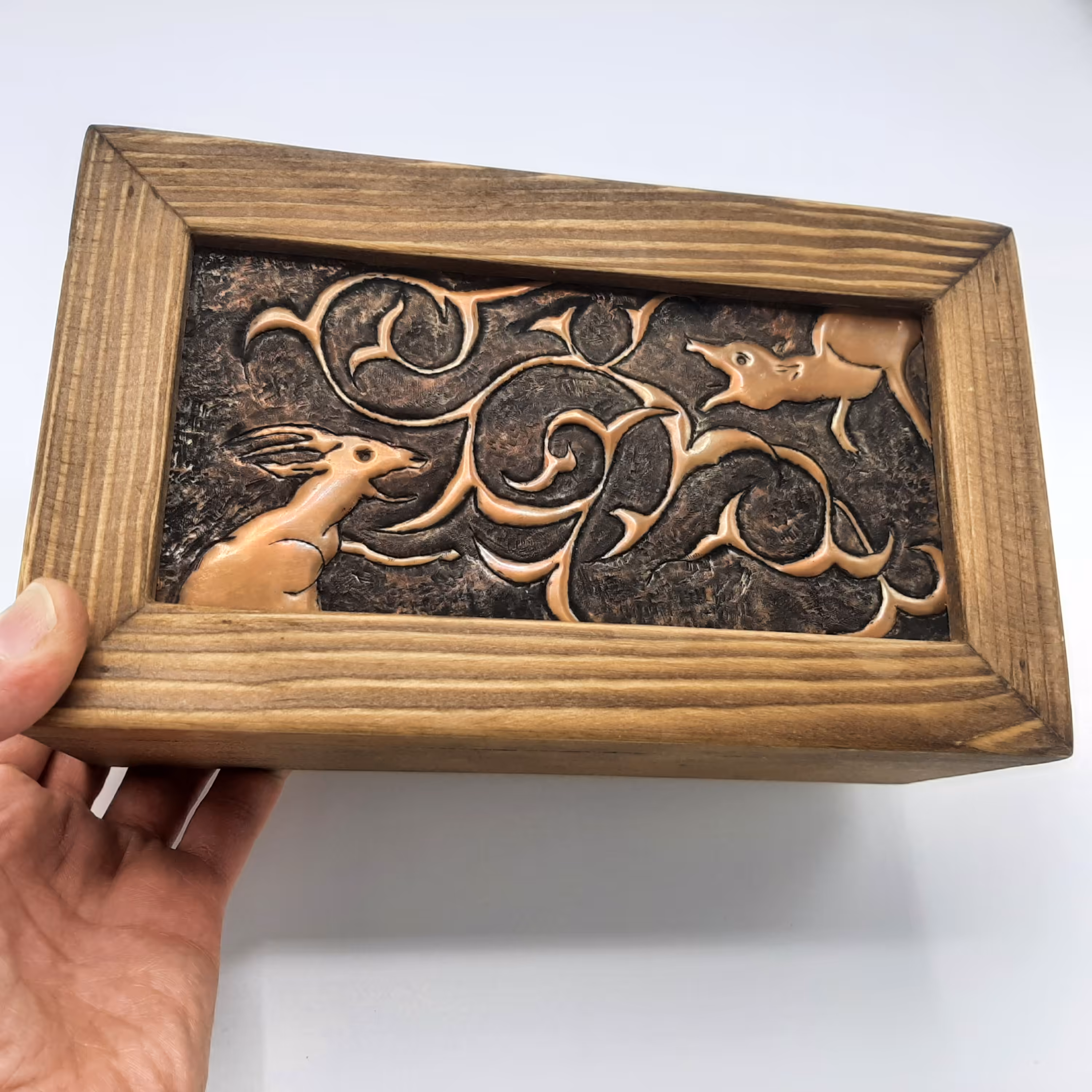 جعبه چوب روس قلمزنی طرح شکار