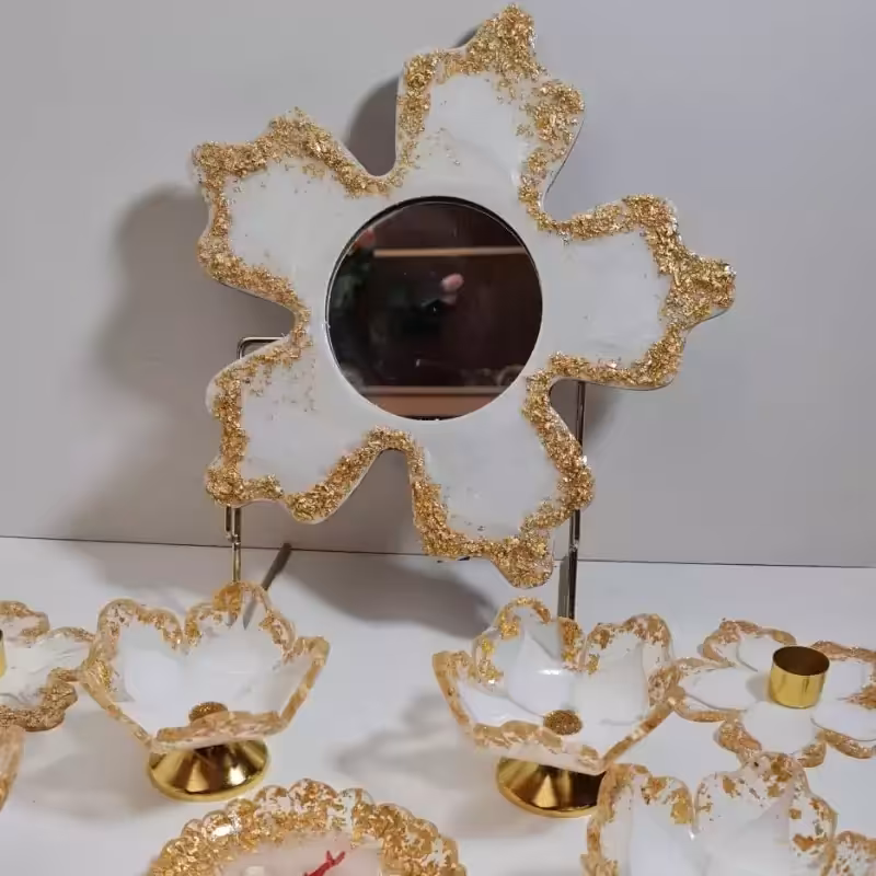 آینه طرح گل پنج پر  سفید طلایی مناسب هفتسین