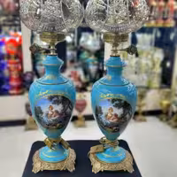 چراغ ایتالیاییی با قطعات برنزی و لاله کریستال