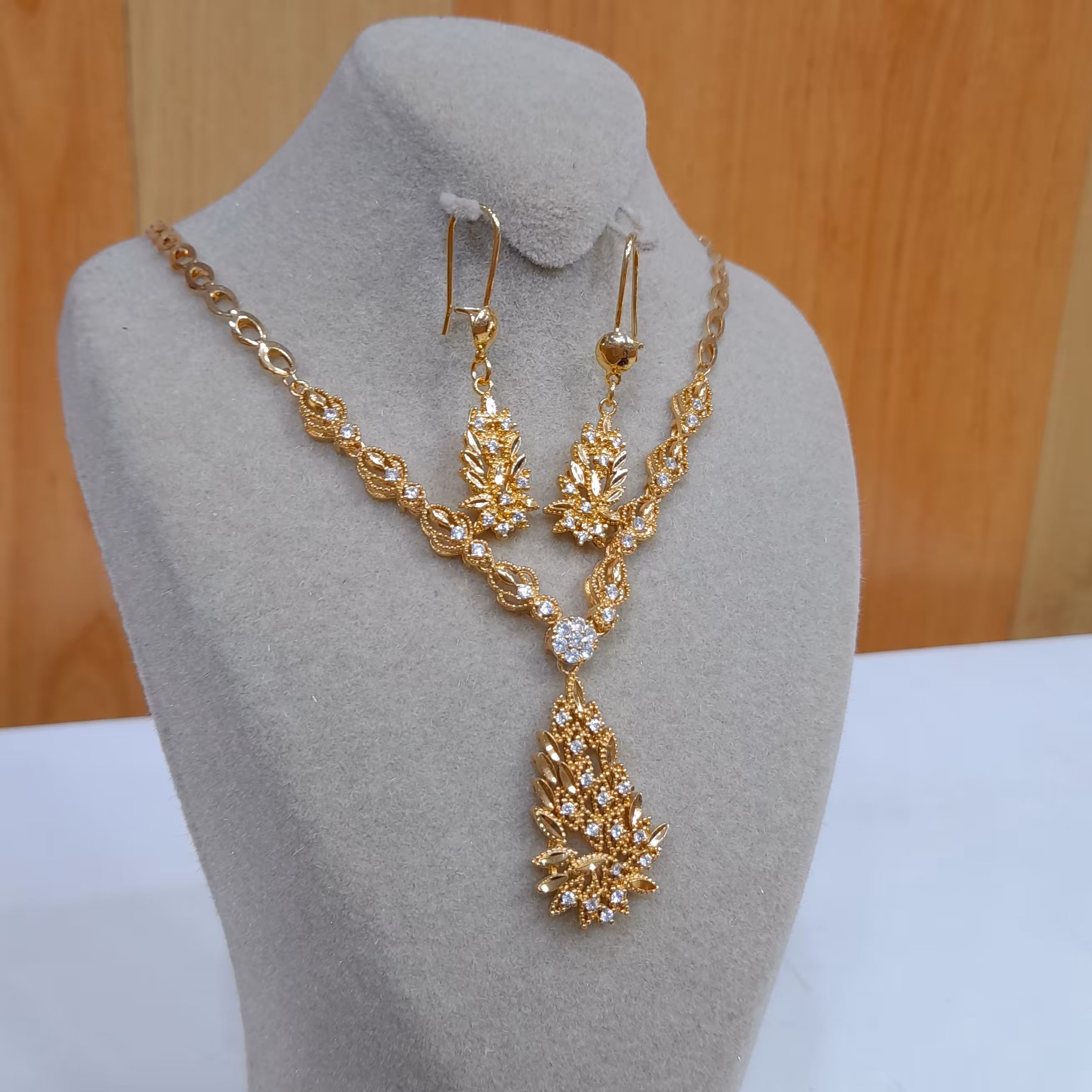 نیم ست،تراش،نگین اتمی