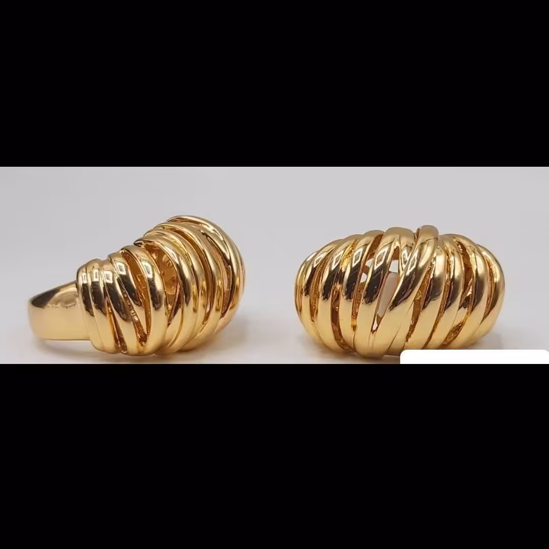 انگشتر کد 11 طرح جواهر. استاینلس استیل. آبکاری طلا. سایزبندی کامل. رنگ ثابت. ضدحساسیت