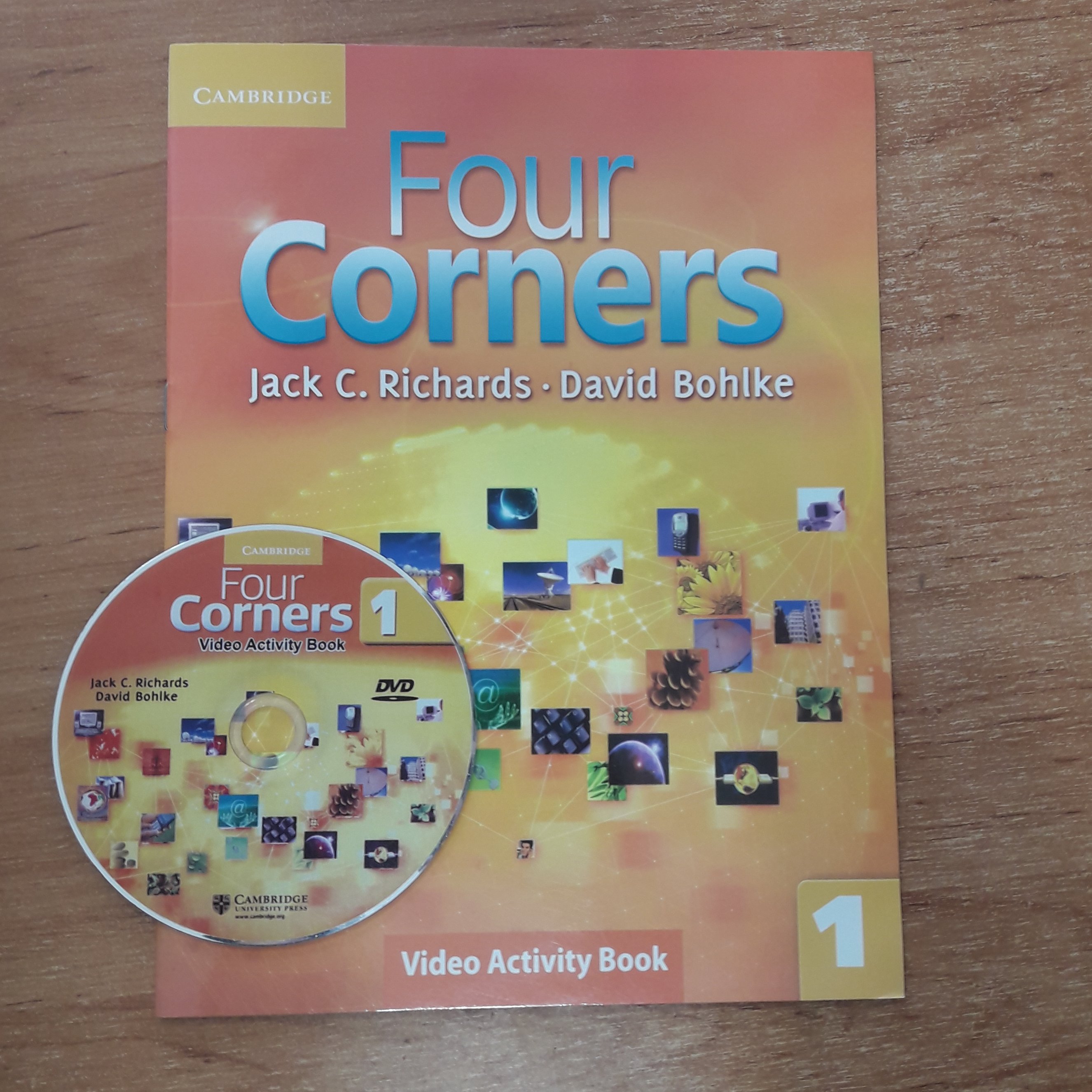 کتاب ویدئو Four Corners 1 به همراه dvd