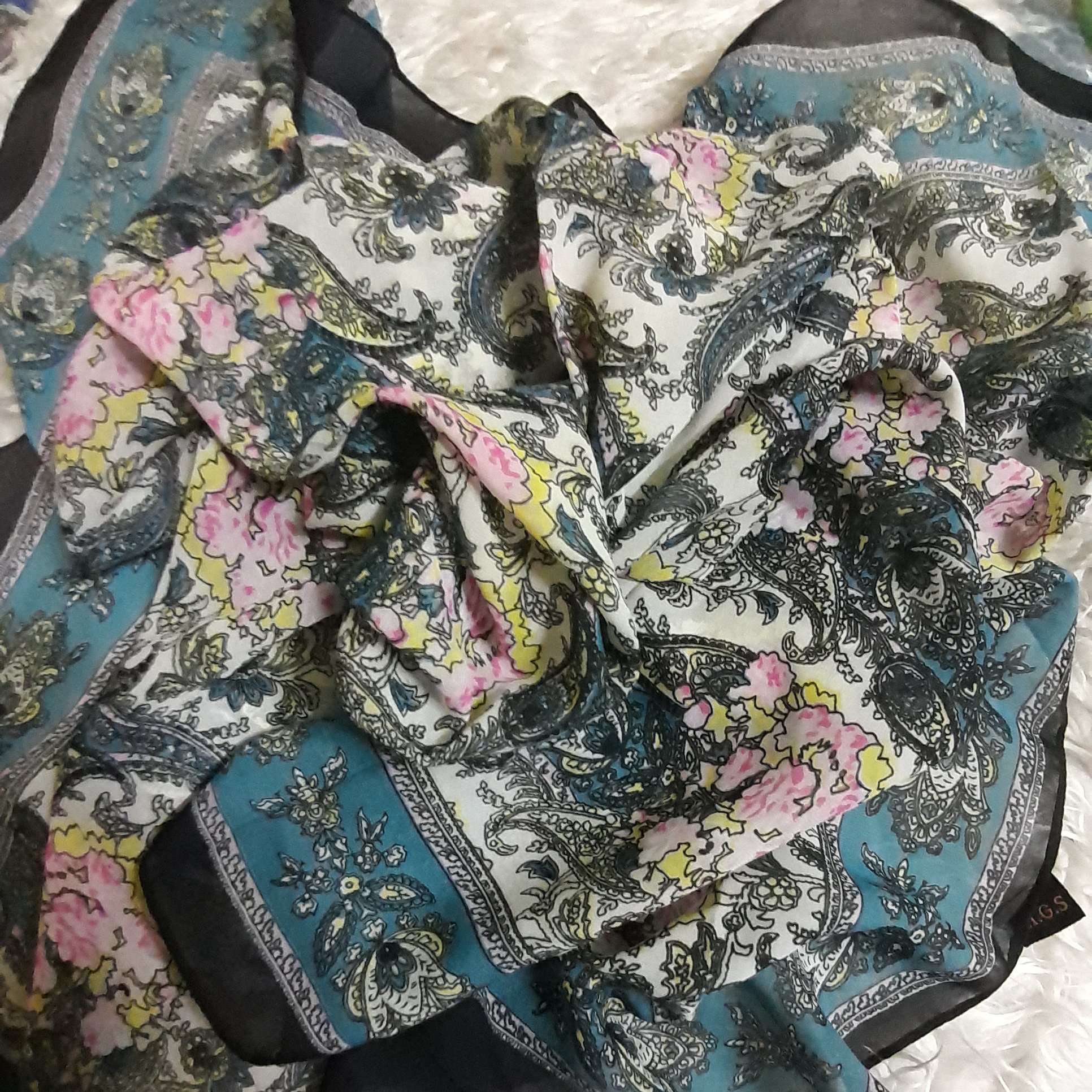 روسری حریر نخ