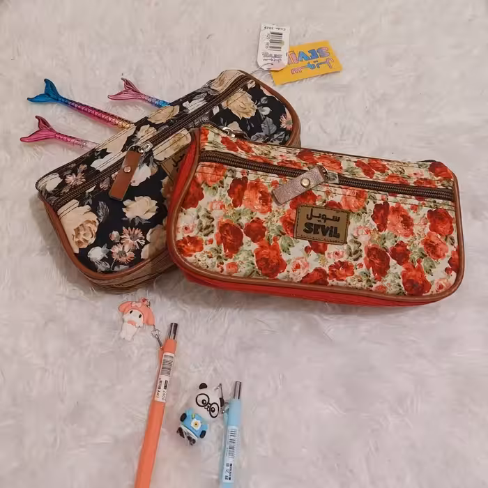 جامدادی مخملی و گلگلی در دورنگ زیبای زرشکی و قهوه ای 