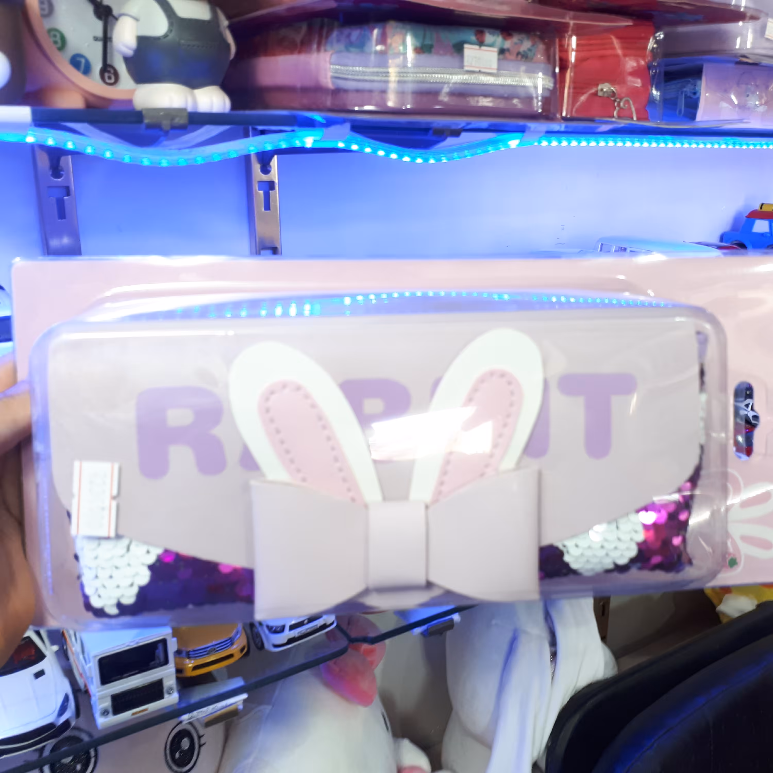 جامدادی طرح پاپیون و پولک برگردون ،جادار و کیفیت عالی