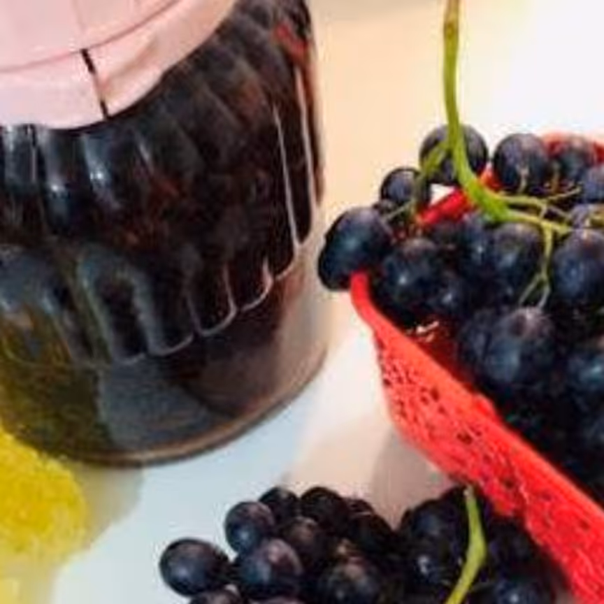 ترشی انگور سیاه نیم کیلویی