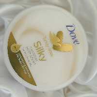 کرم مرطوب کننده داو BODY SILK  مناسب برای انواع پوست حجم 300 میلی