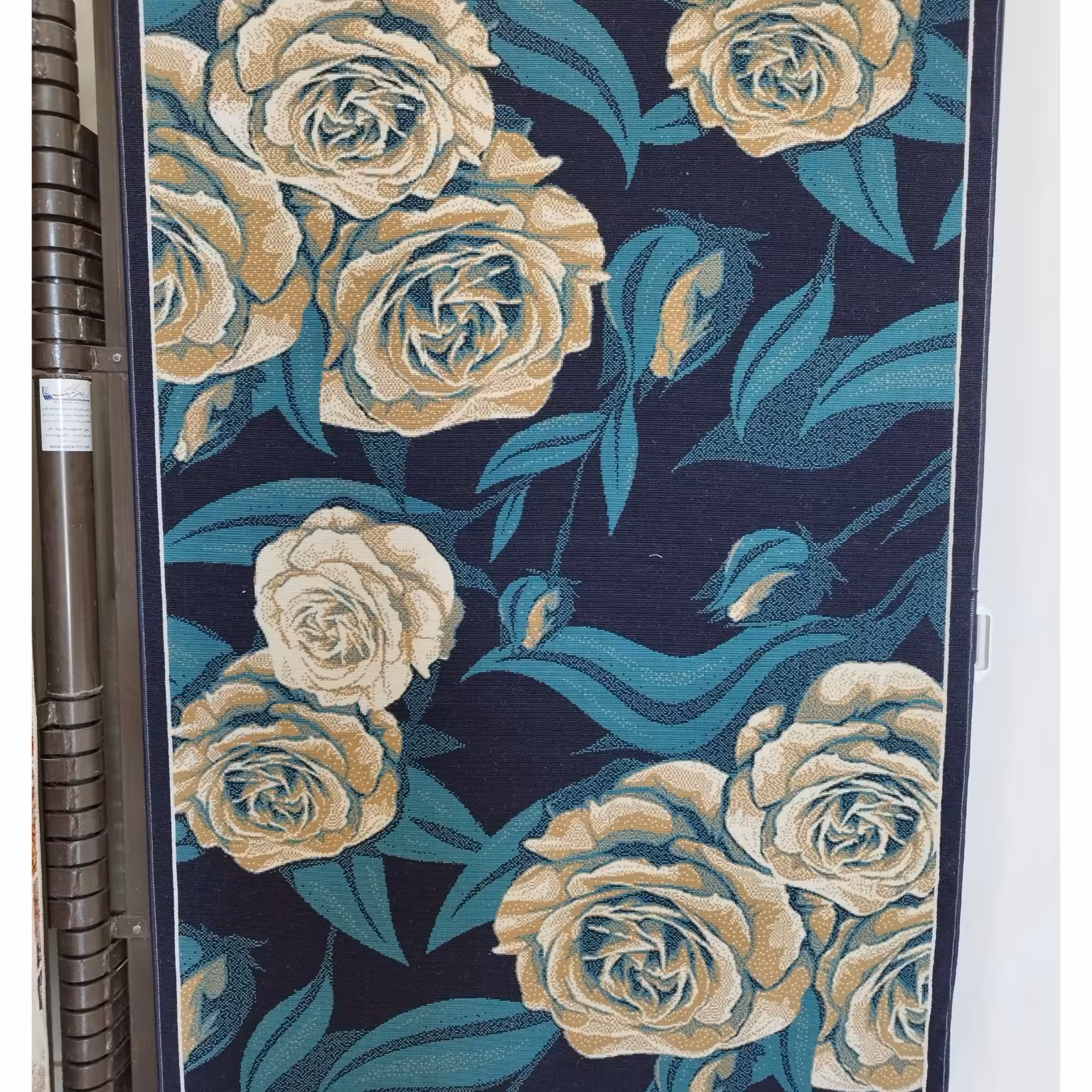 گلیم ماشینی طرح گل سورمه 6متری