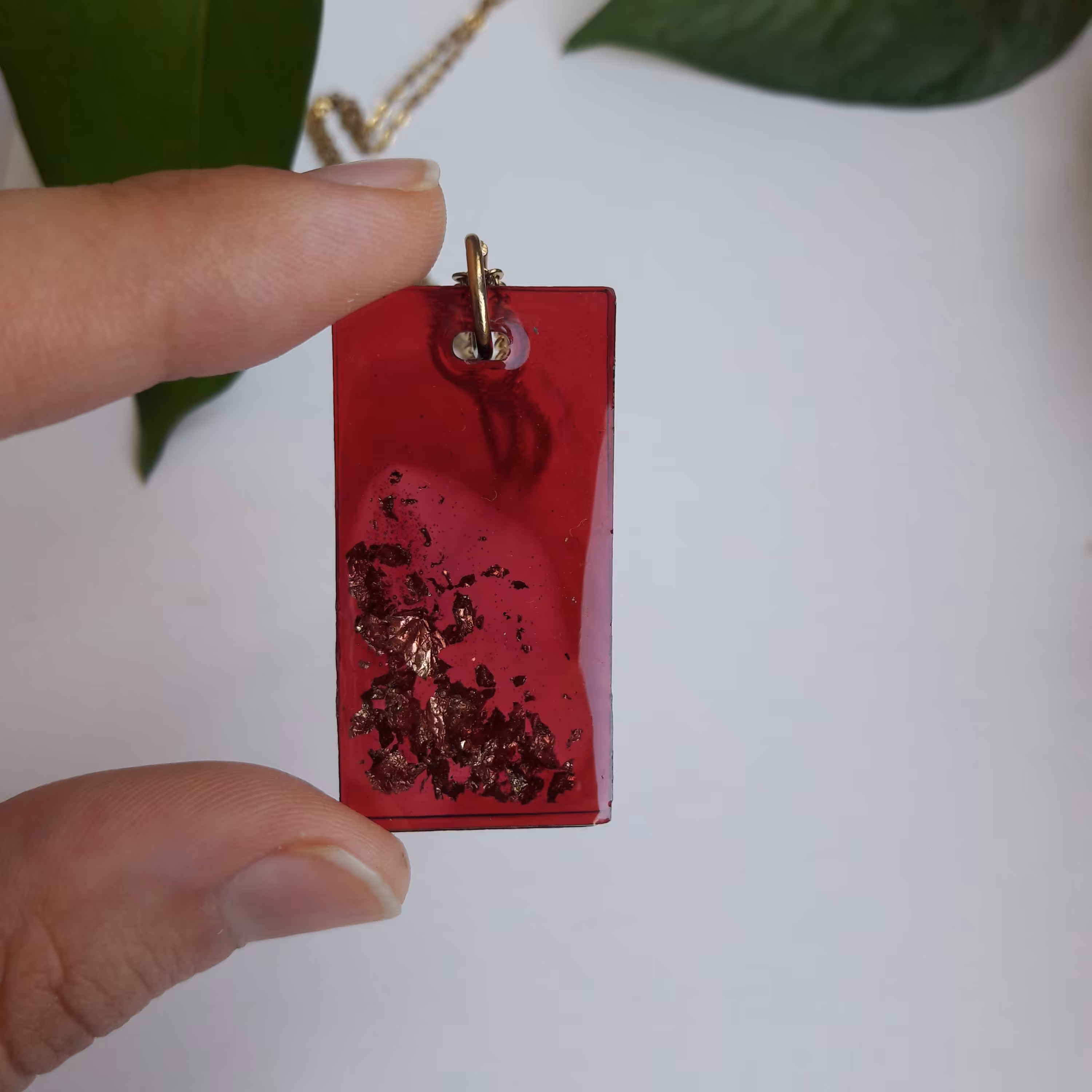 گردن بند رزینی طرح" ورق طلا"