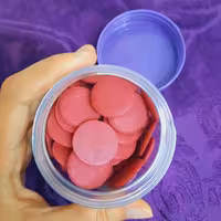 شکلات سکه ای آلبالویی 60گرمی