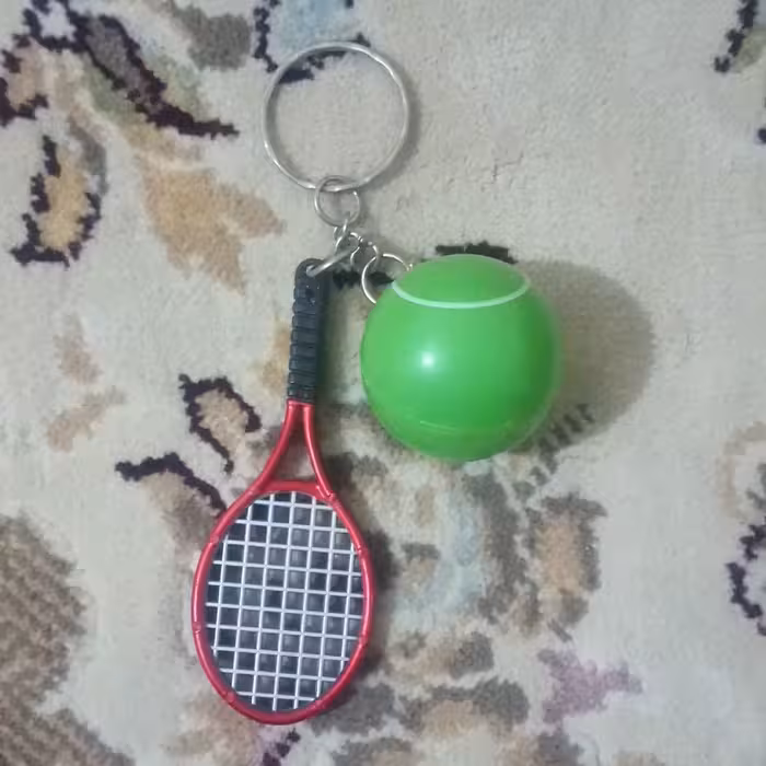 جاسوئیچی راکت تنیس