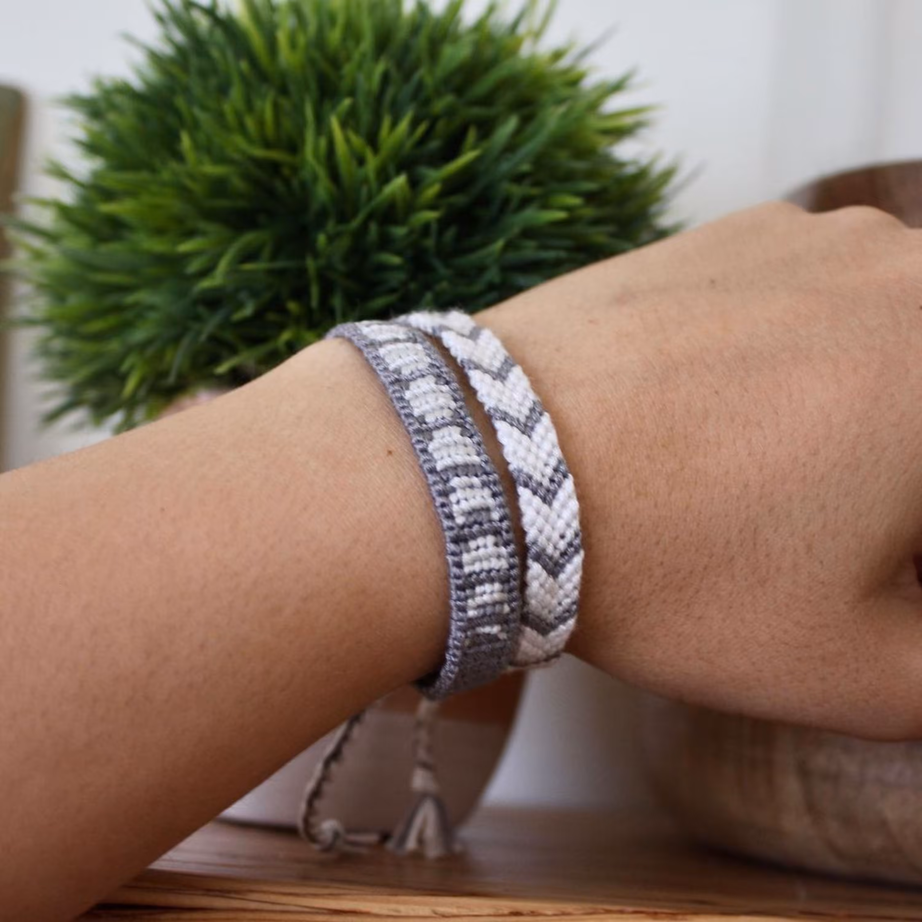 دستبند دوستی طرح هفت هشتی و ماه  ست دوتایی  کد 127