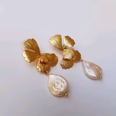 گوشواره مجلسی آویز مروارید آب شیرین (پرورشی) اصل ، با آبکاری طلا