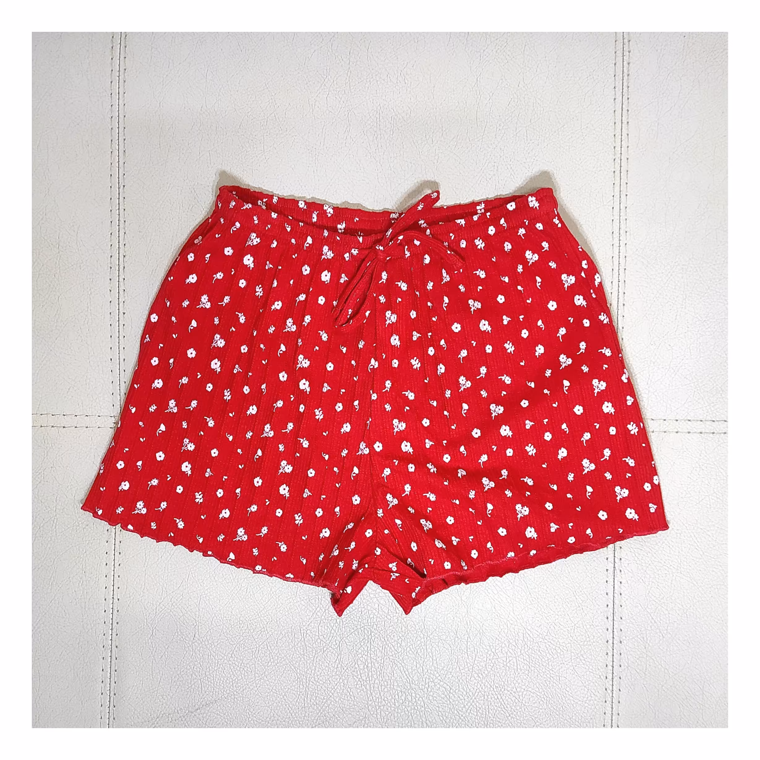 شورت نخی زنانه خارجی محصول بنگلادش رنگبندی قرمز تا سایز 36