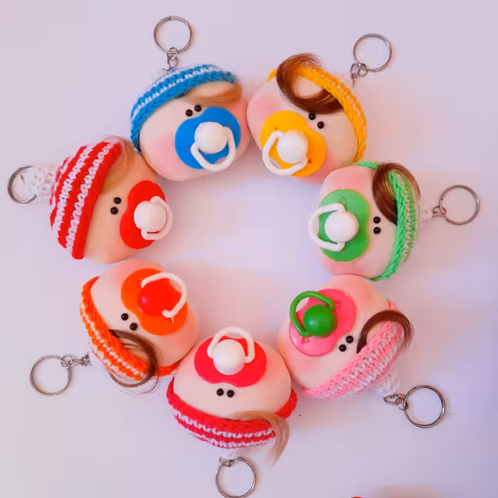 آویز عروسکی نی نی پستونکی (سرسوئیچی فانتزی)