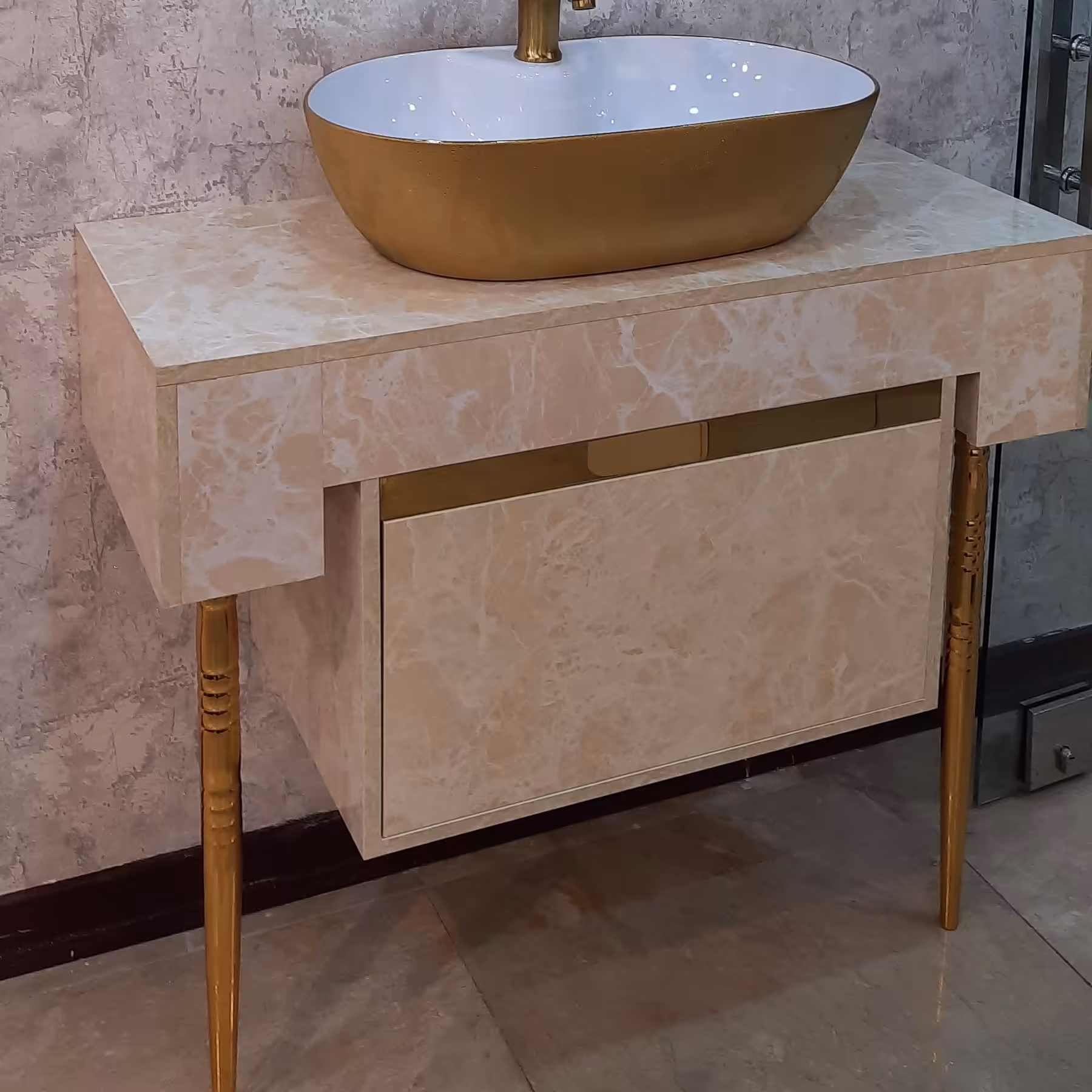 روشویی کابینتی مدل 2040 ابعاد 95 در 40 دارای 5 سال برگه گارانتی  به همراه آینه بزرگ ارسال به سراسر ایران