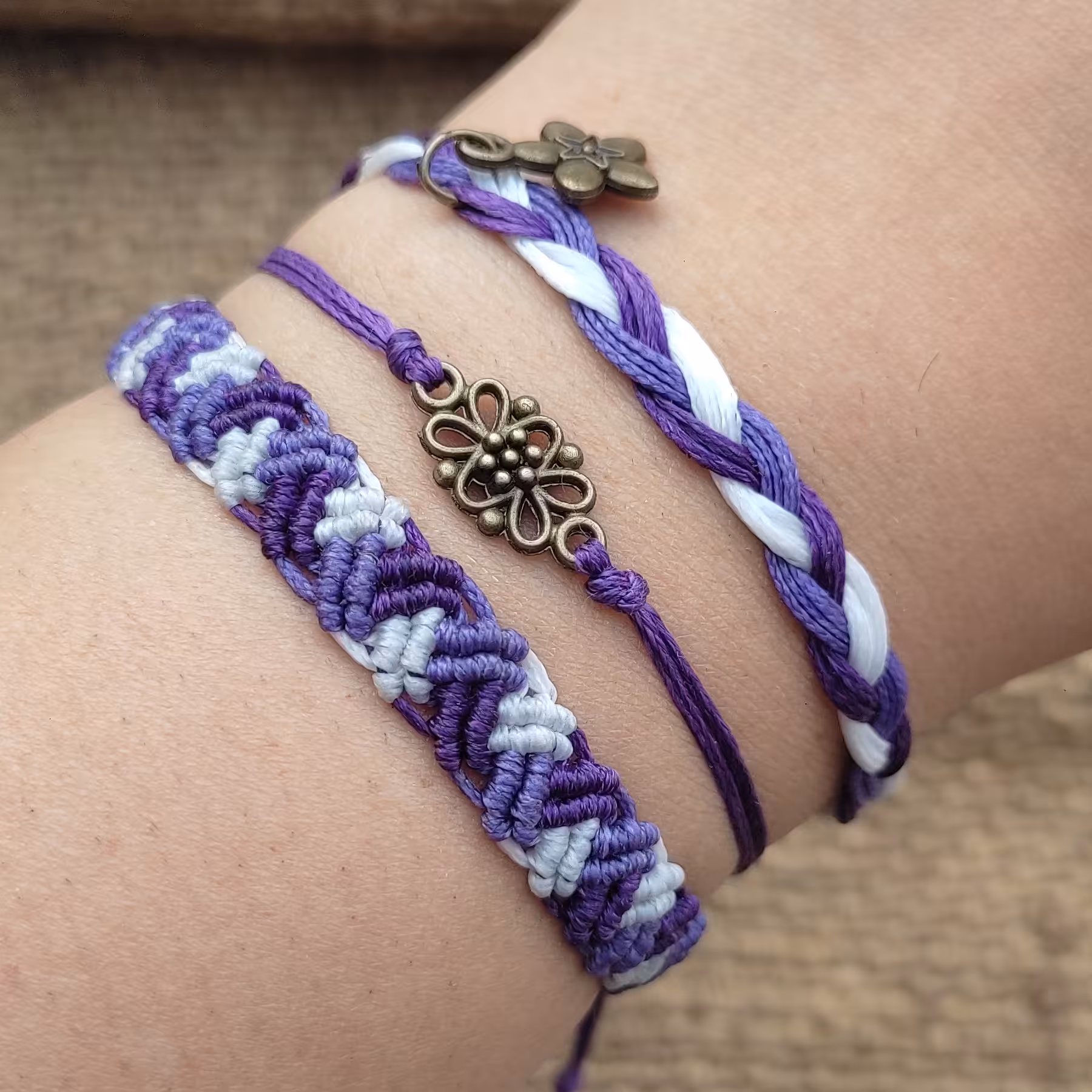 دستبند زیبا مکرمه دستساز مینیمال جذاب