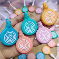 خط چشم آبنباتی  رنگی یوشاس 