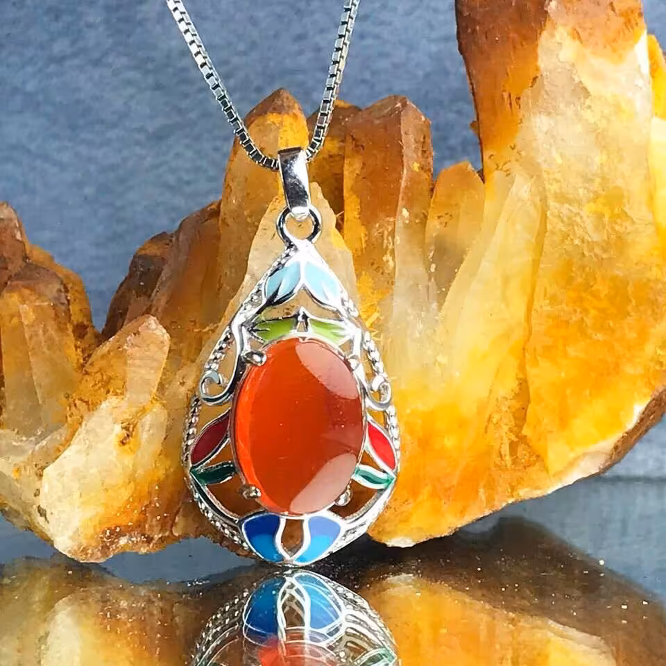 مدال توگردنی فوق العاده شیک عقیق یمنی اصلی عیار نقره925