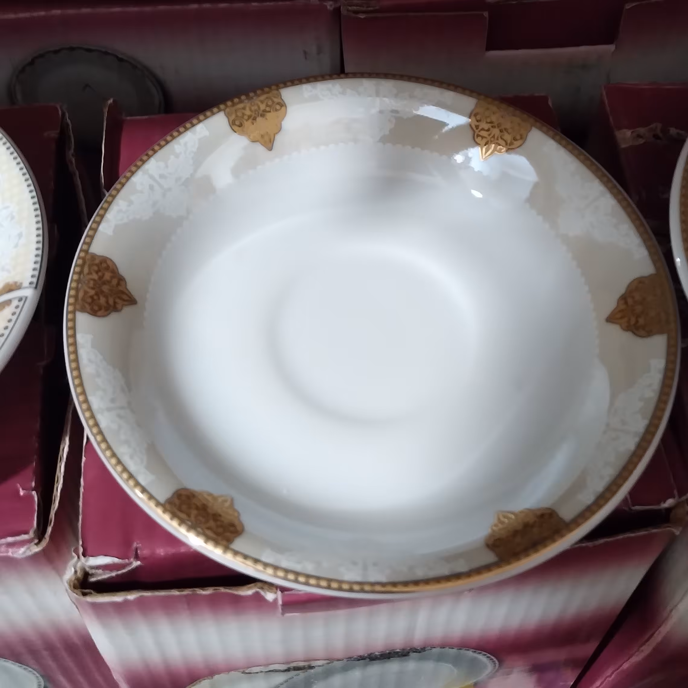 نعلبکی چینی در طرحی زیبا