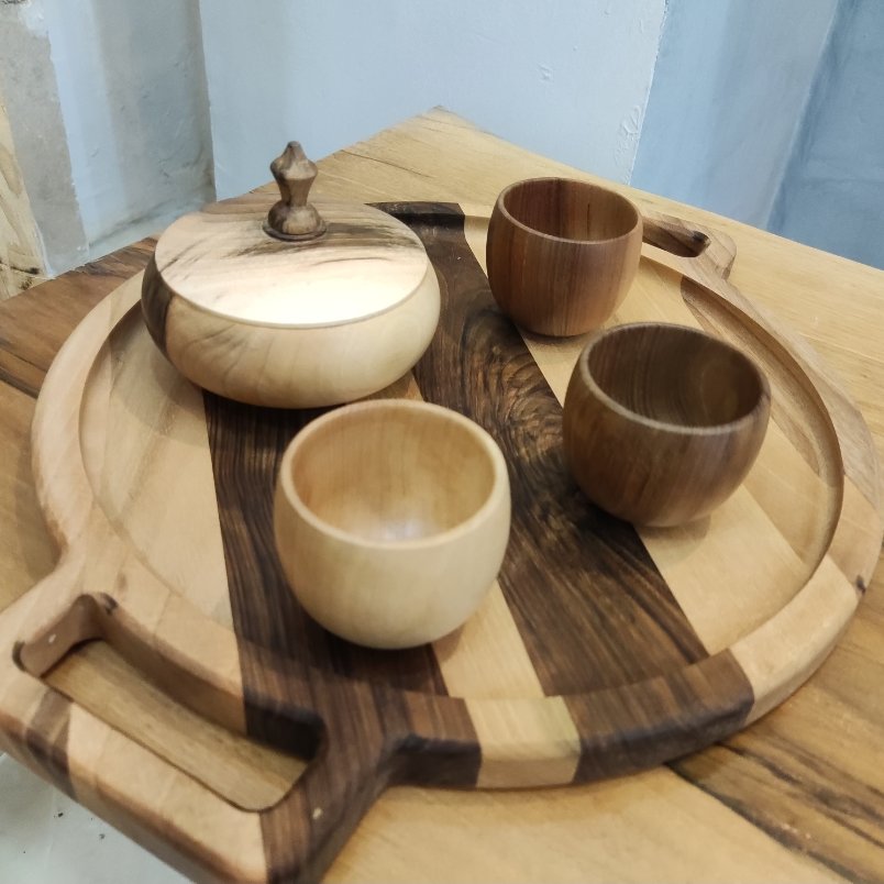 سینی _ چوب گردو _ دسته دار 