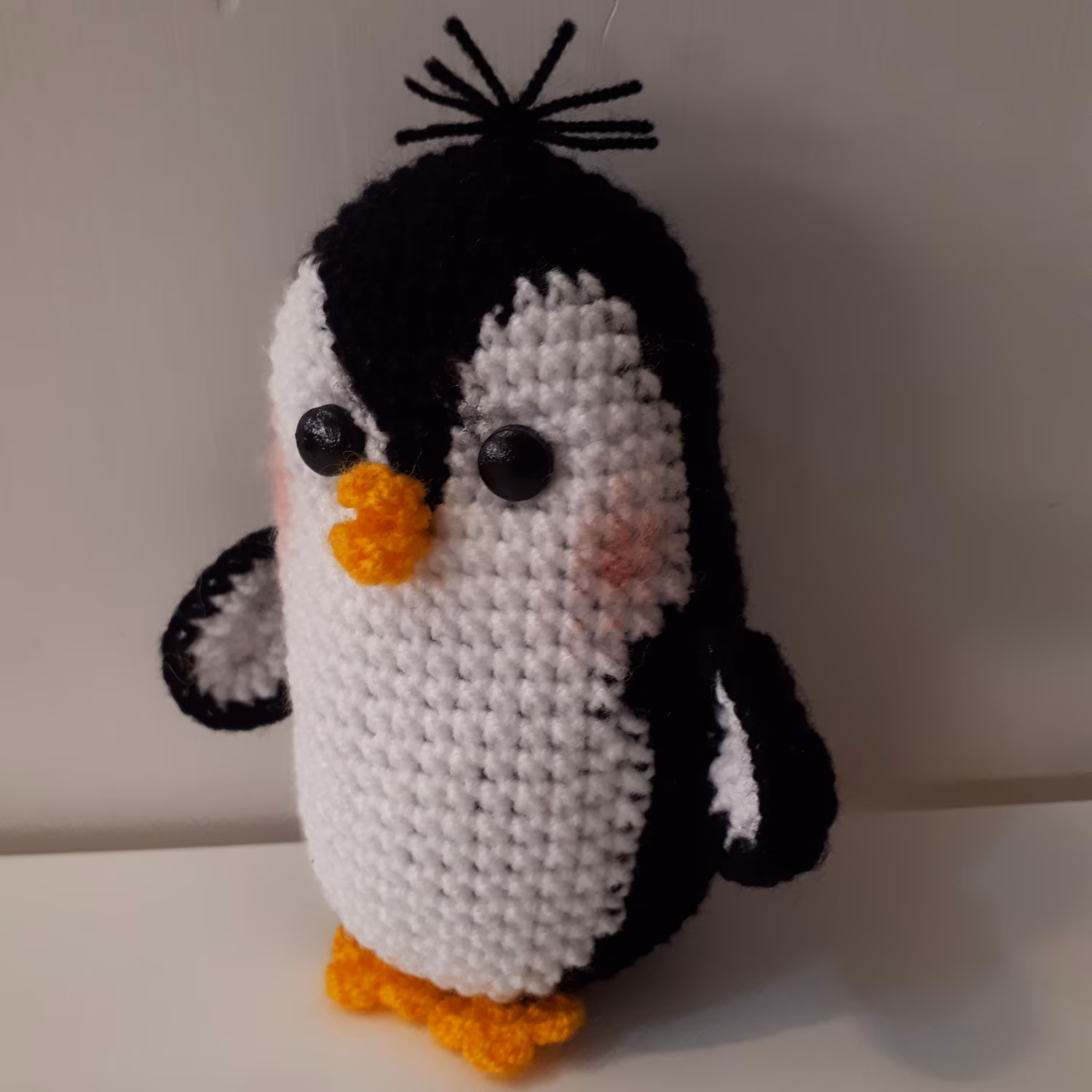 عروسک پنگوئن بامزه قلاب بافی با 12 سانتی متر قد