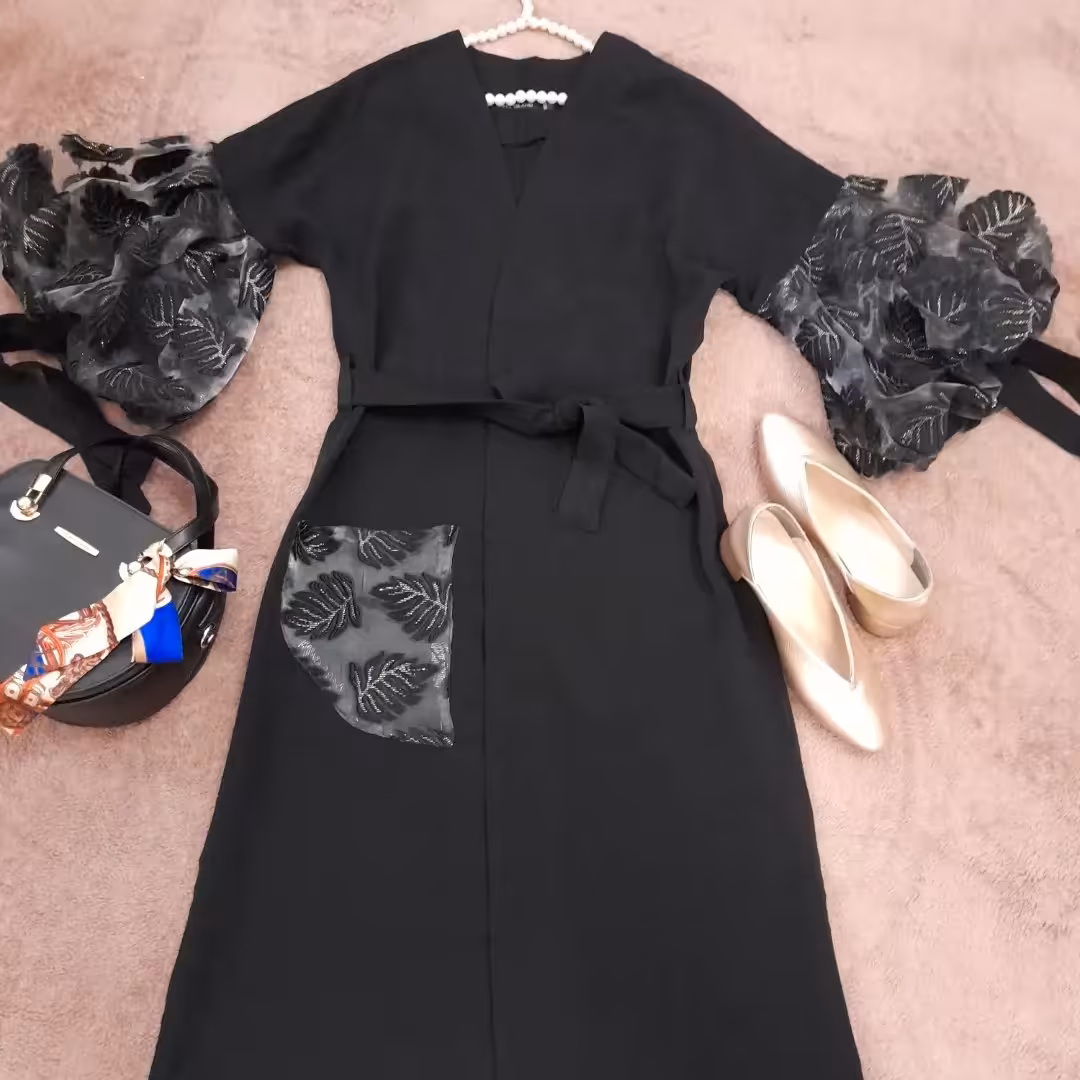 مانتو مجلسی شیک زنانه و دخترانه بلند مشکی شانتون آستین پفکی فری سایز