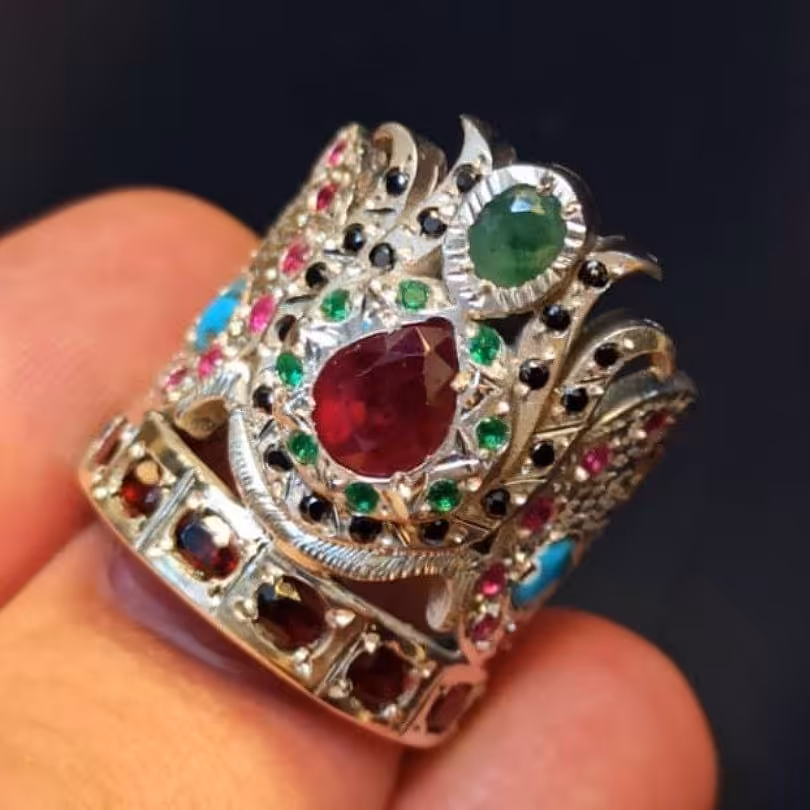 انگشتر کلکسیونی و جواهری مدل تاج وزن 25 گرم