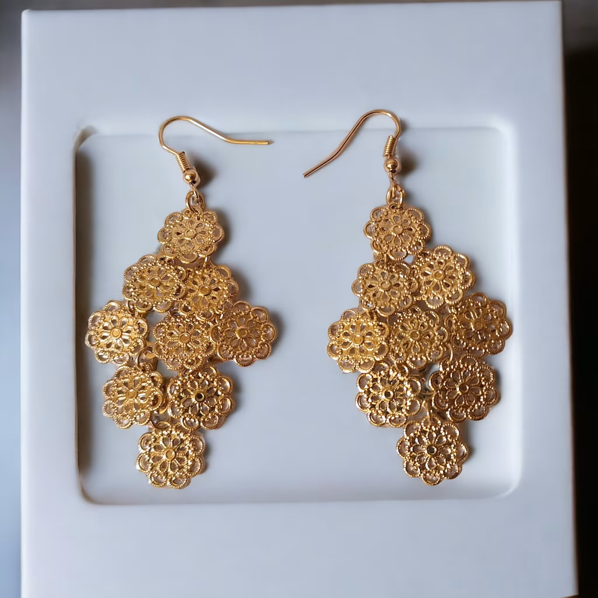 گوشواره آویز روکش طلا طرح گل برند i am آمریکایی کد E260