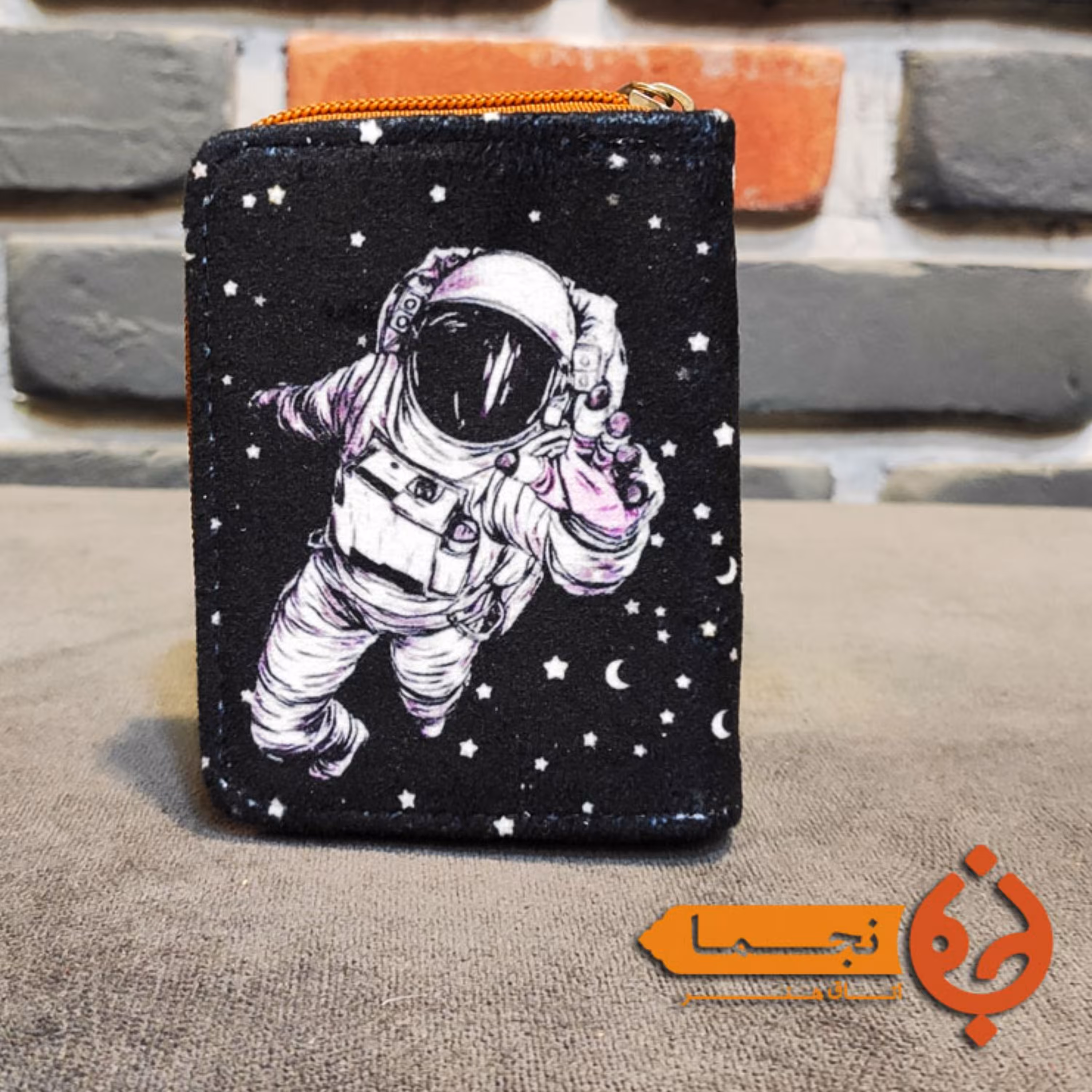 جا کارتی دور زیپ مخمل کوبیده و چرم مصنوعی طرح فضانورد