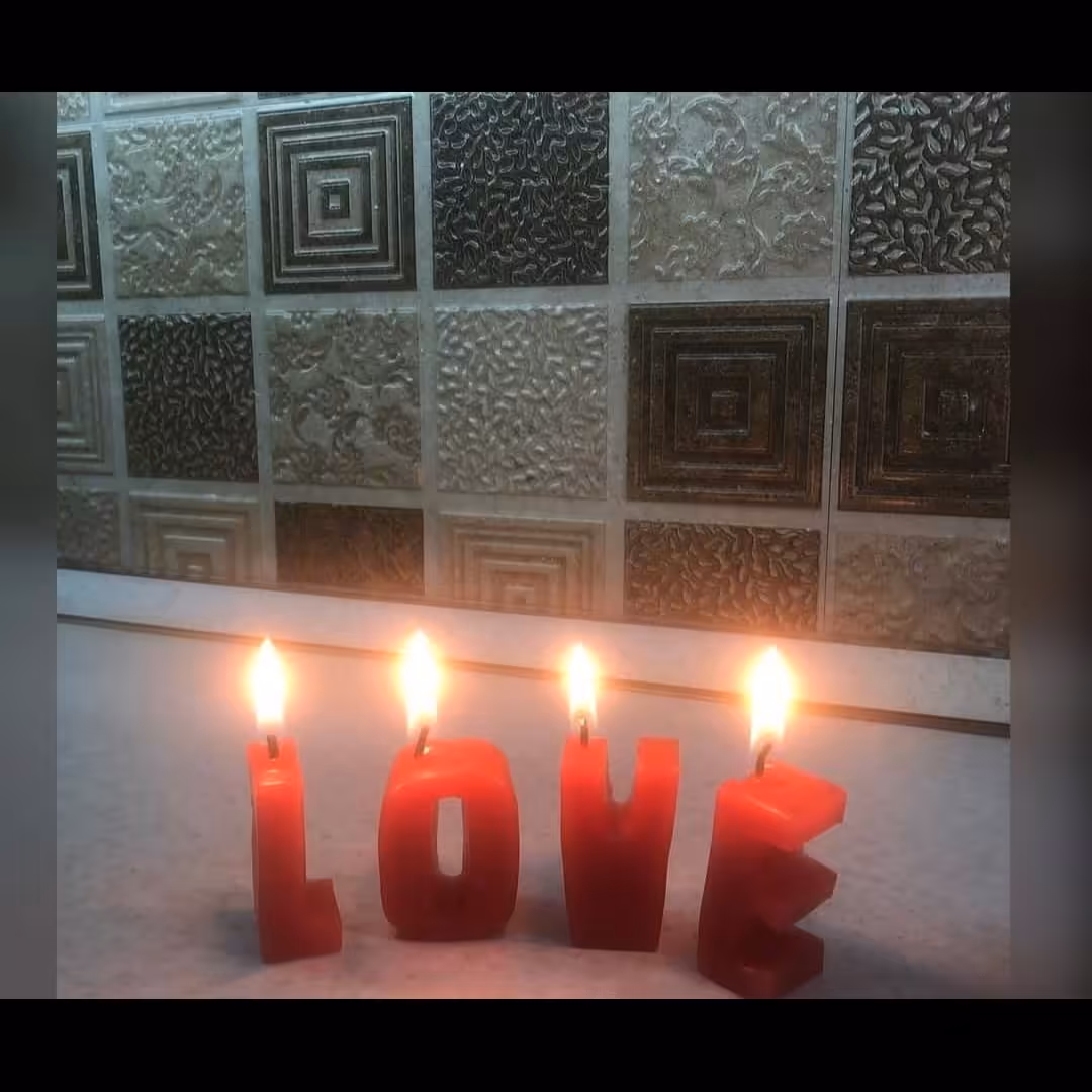 شمع حروف لاتین لاو اکلیلی تزیینی