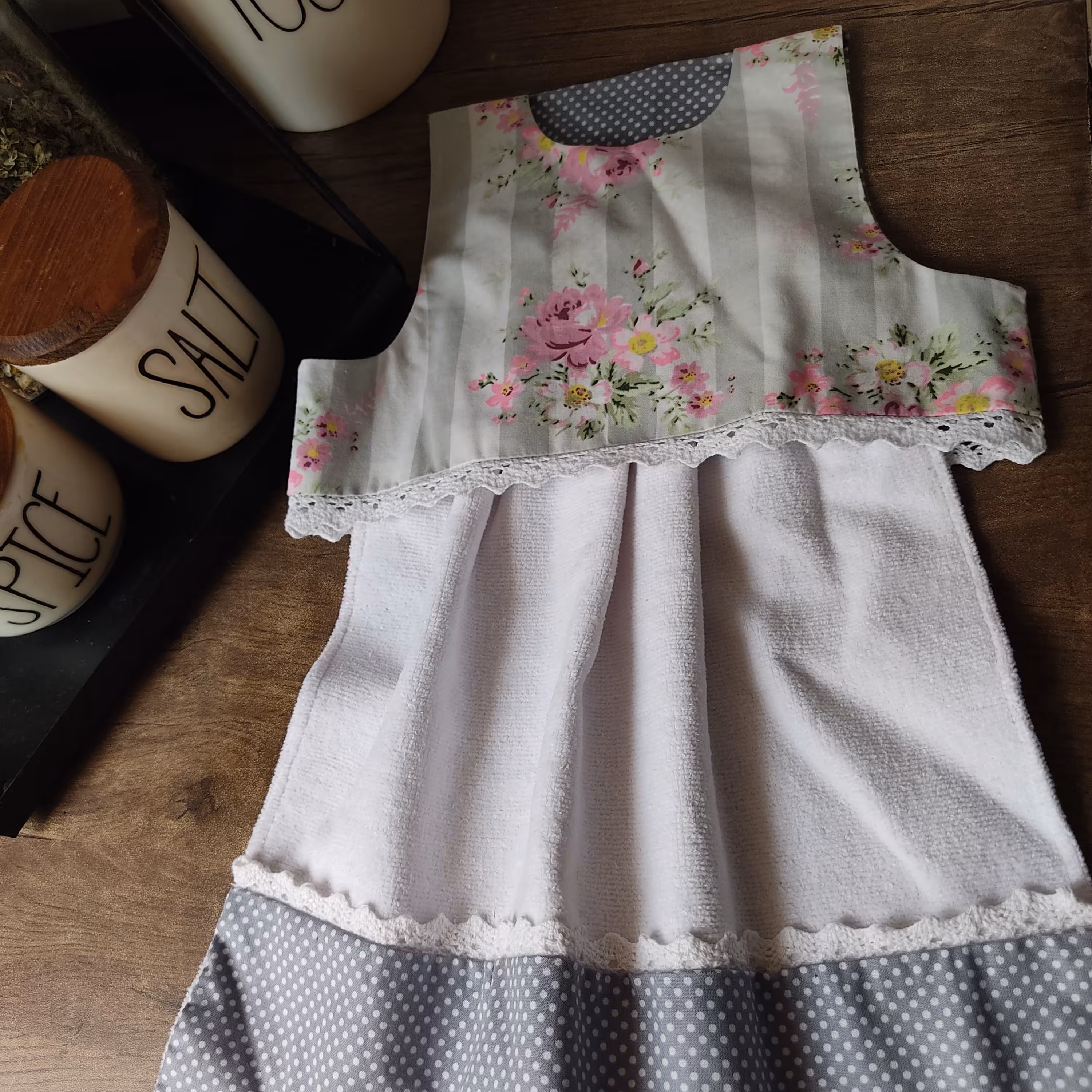 دوخت سرویس آشپزخانه