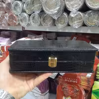 پک چرمی هدیه زعفران  با هاون