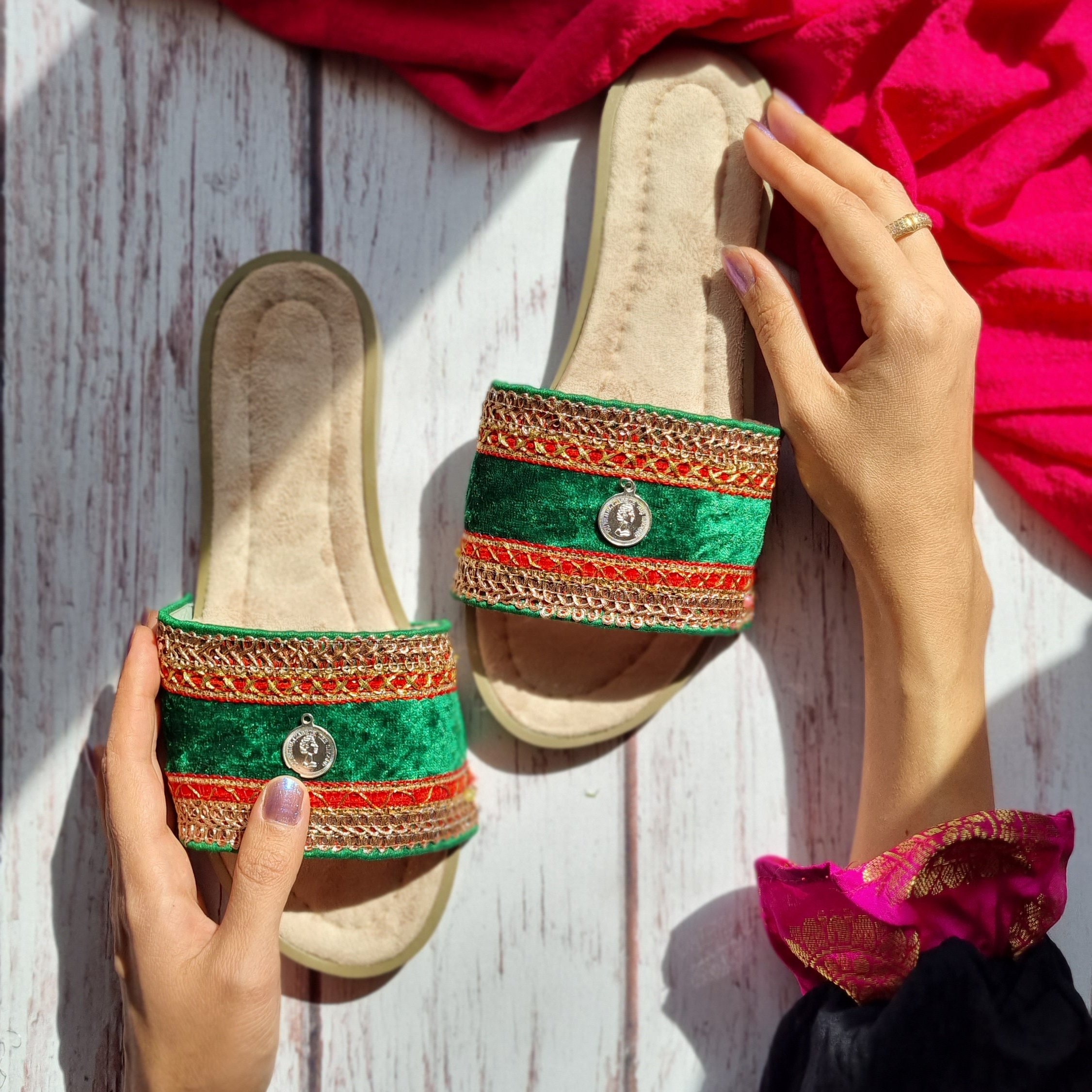 صندل با خرجکار مخمل سوزندوزی هندی