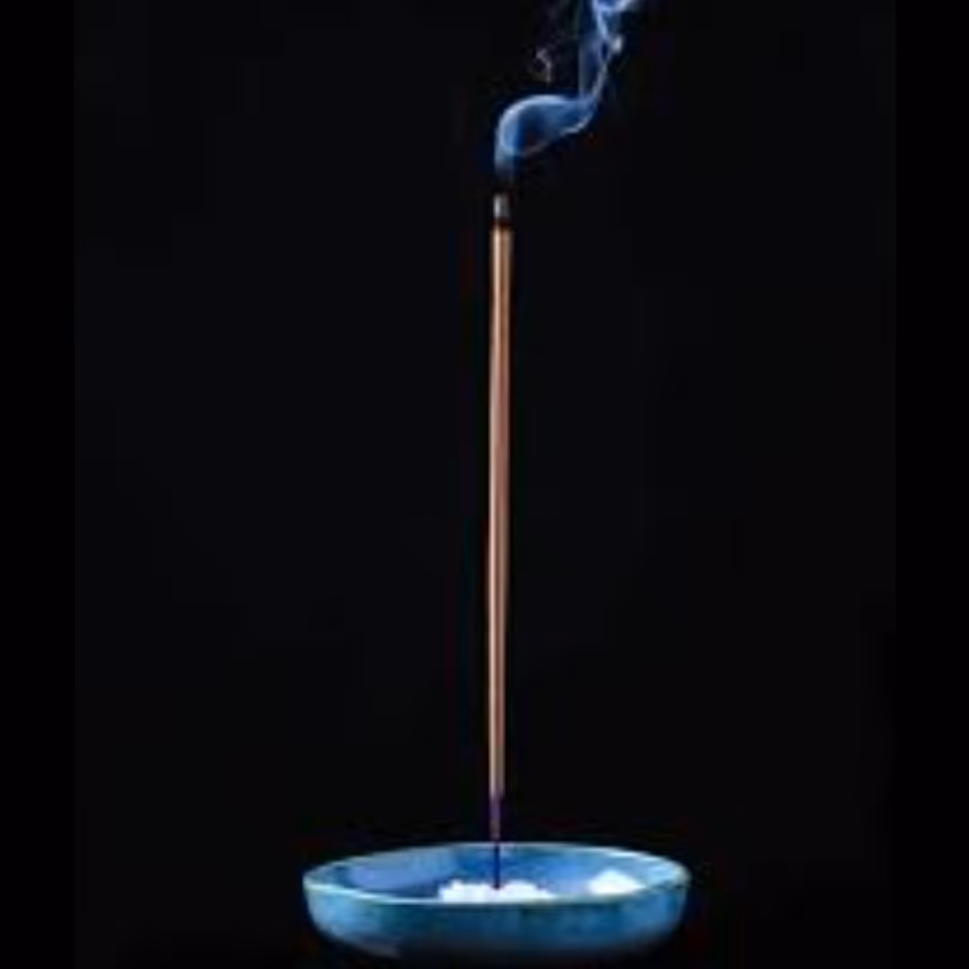 عود اماراتی خوشبو عود جذب مشتریئ عود ارامبخش گیاهی عود ضد استرس عود عربی اصل عود دستساز هندی بخور اماراتی بخور گیاهی 